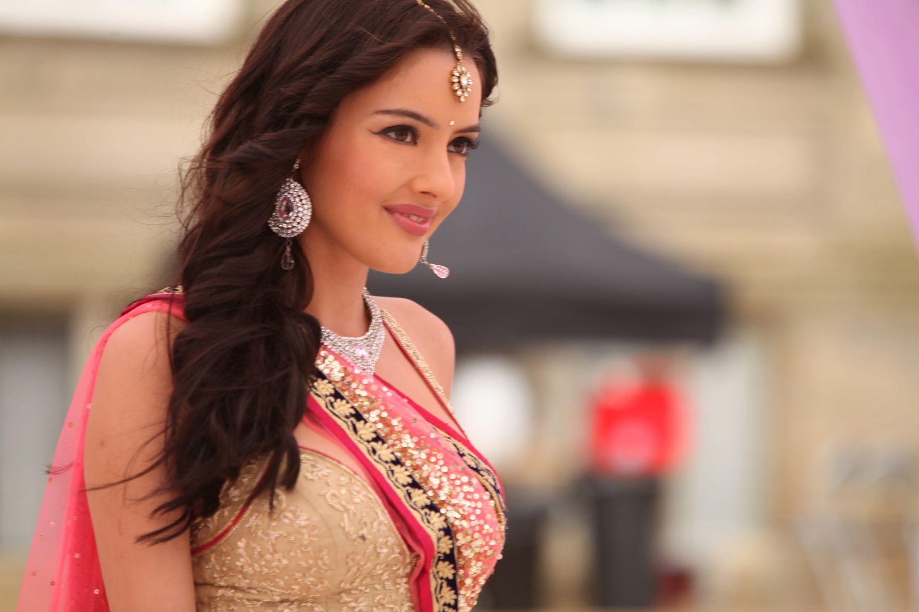 1800x1200 Most Beautiful Indian Girl HD Wallpaper, Picture