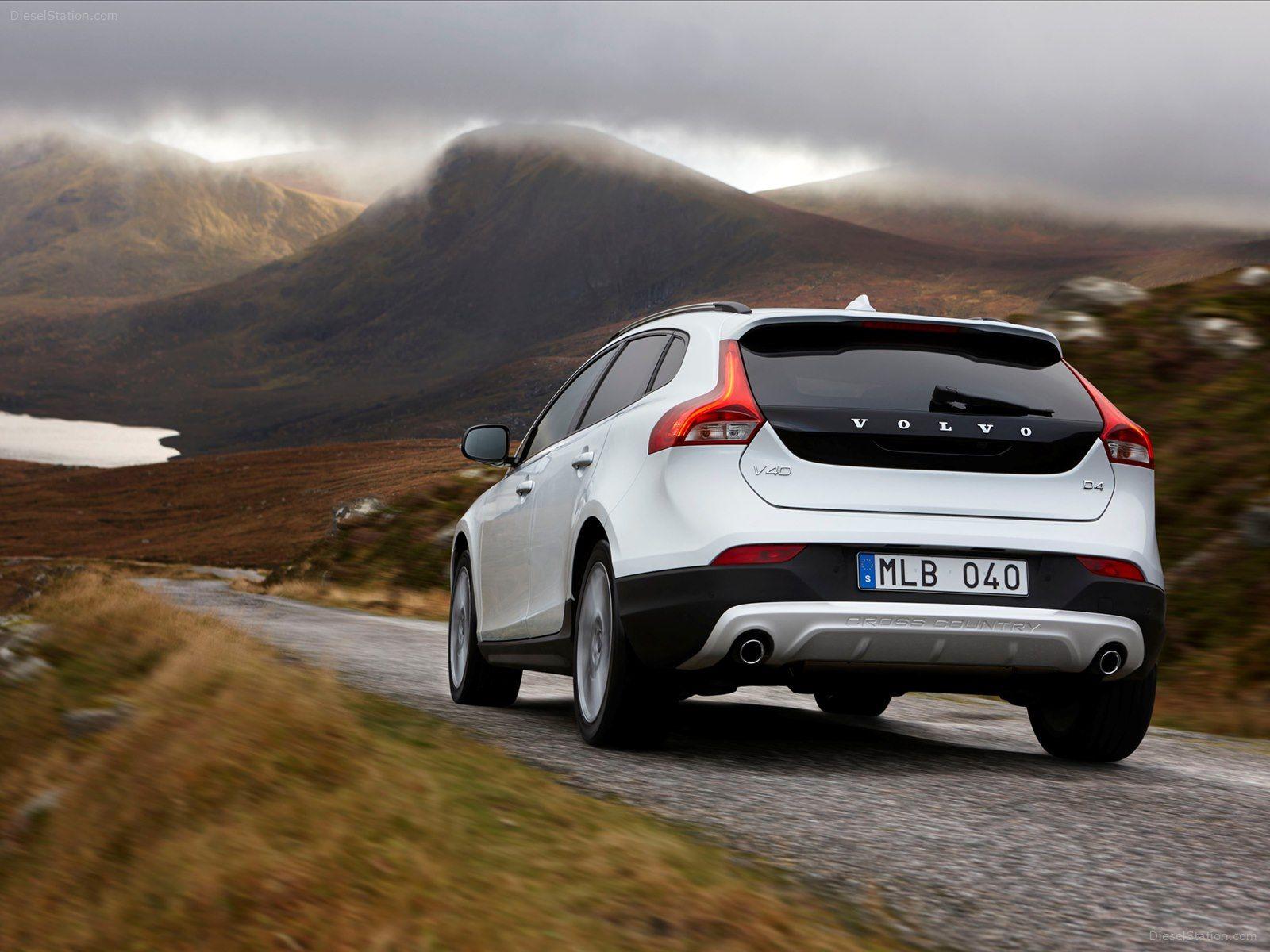1600x1200 Volvo V40 Wallpaper Full HD TBXOG6