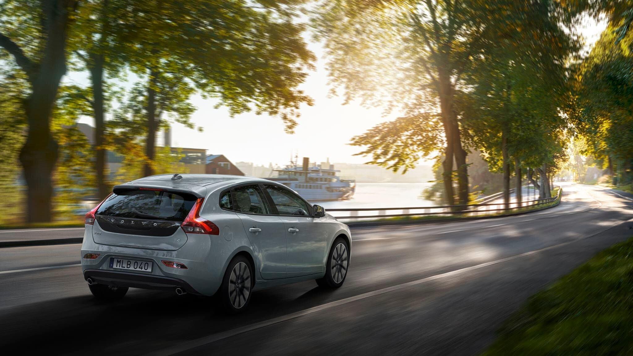 Volvo v40 Wallpaper