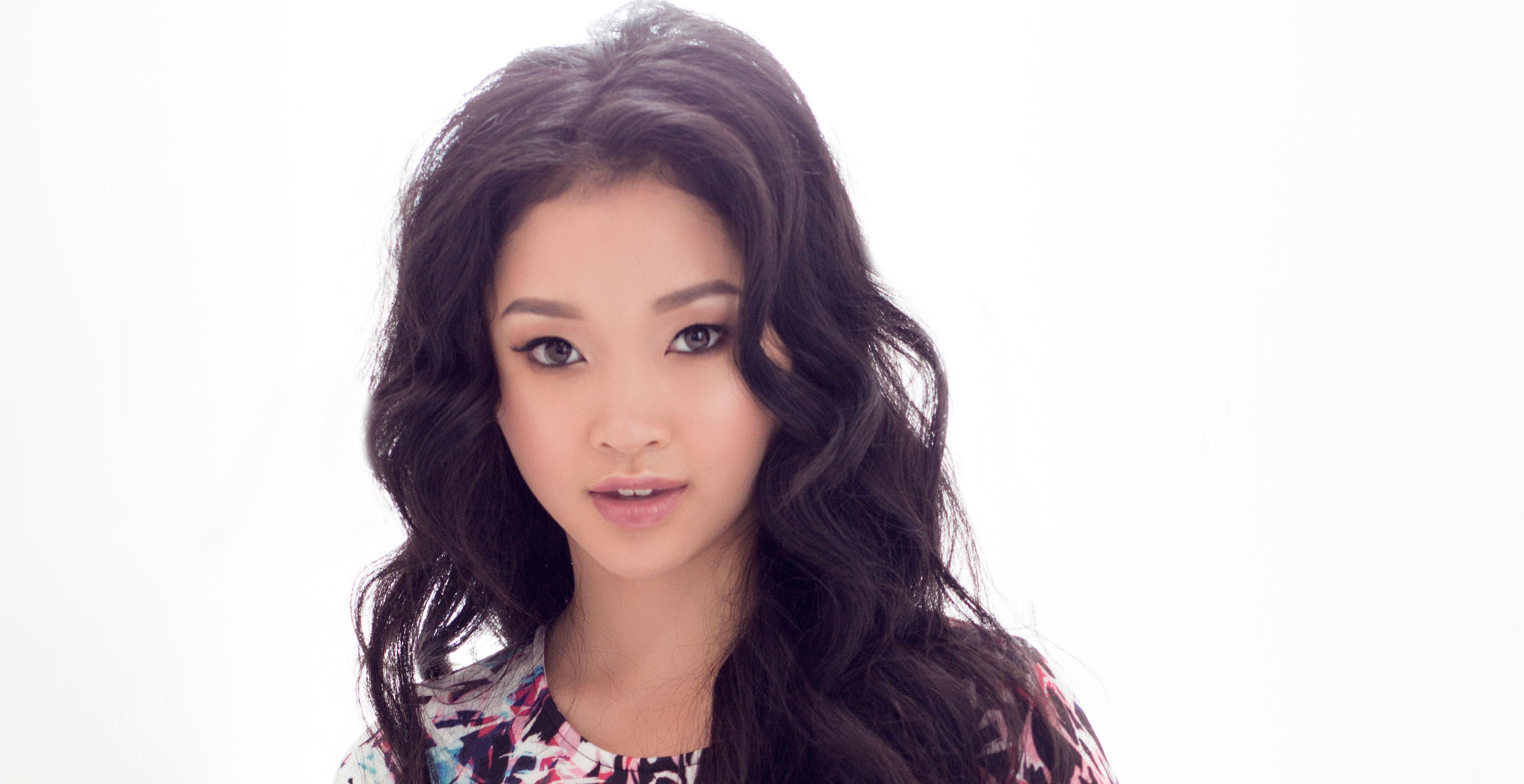 3840x1976 Lana Condor Wallpaper