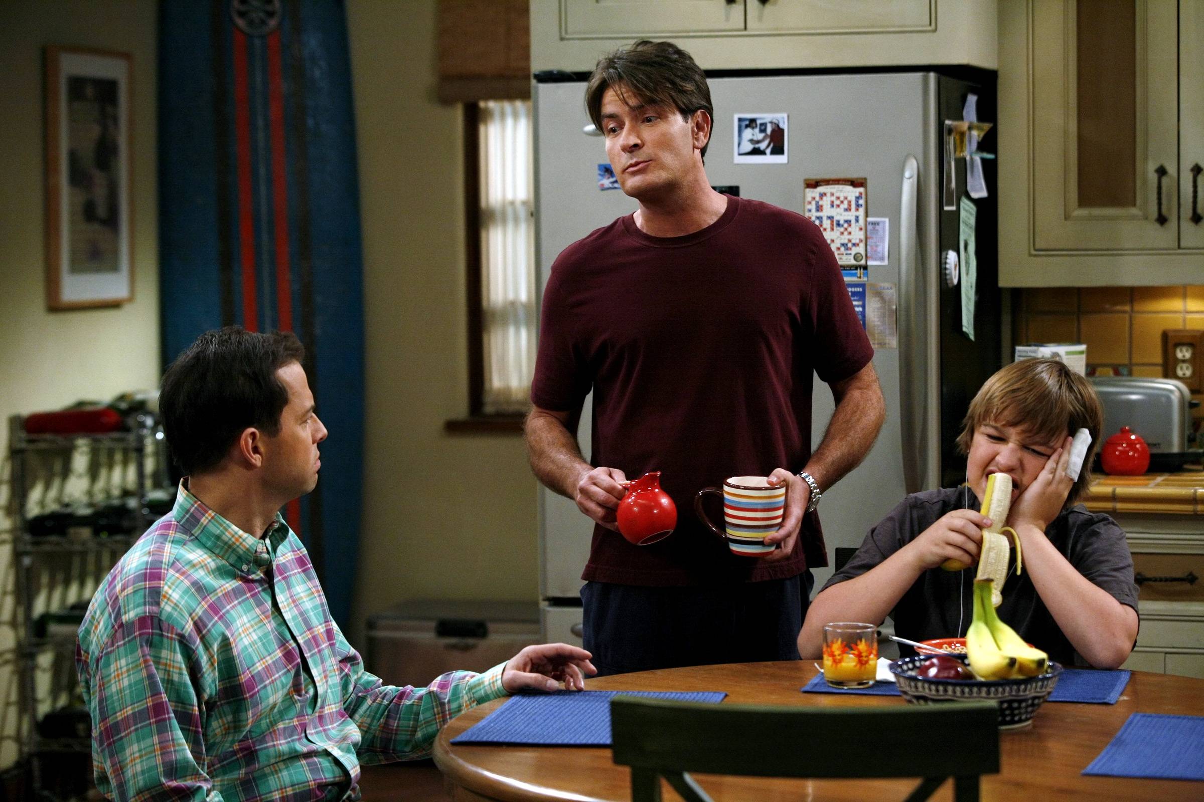 Two And A Half Men Wallpapers - Top Free Two And A Half Men Backgrounds