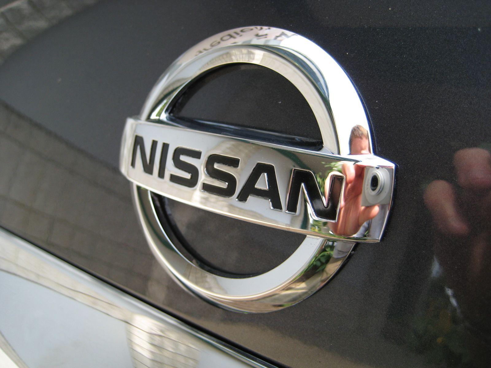 Nissan logo обои