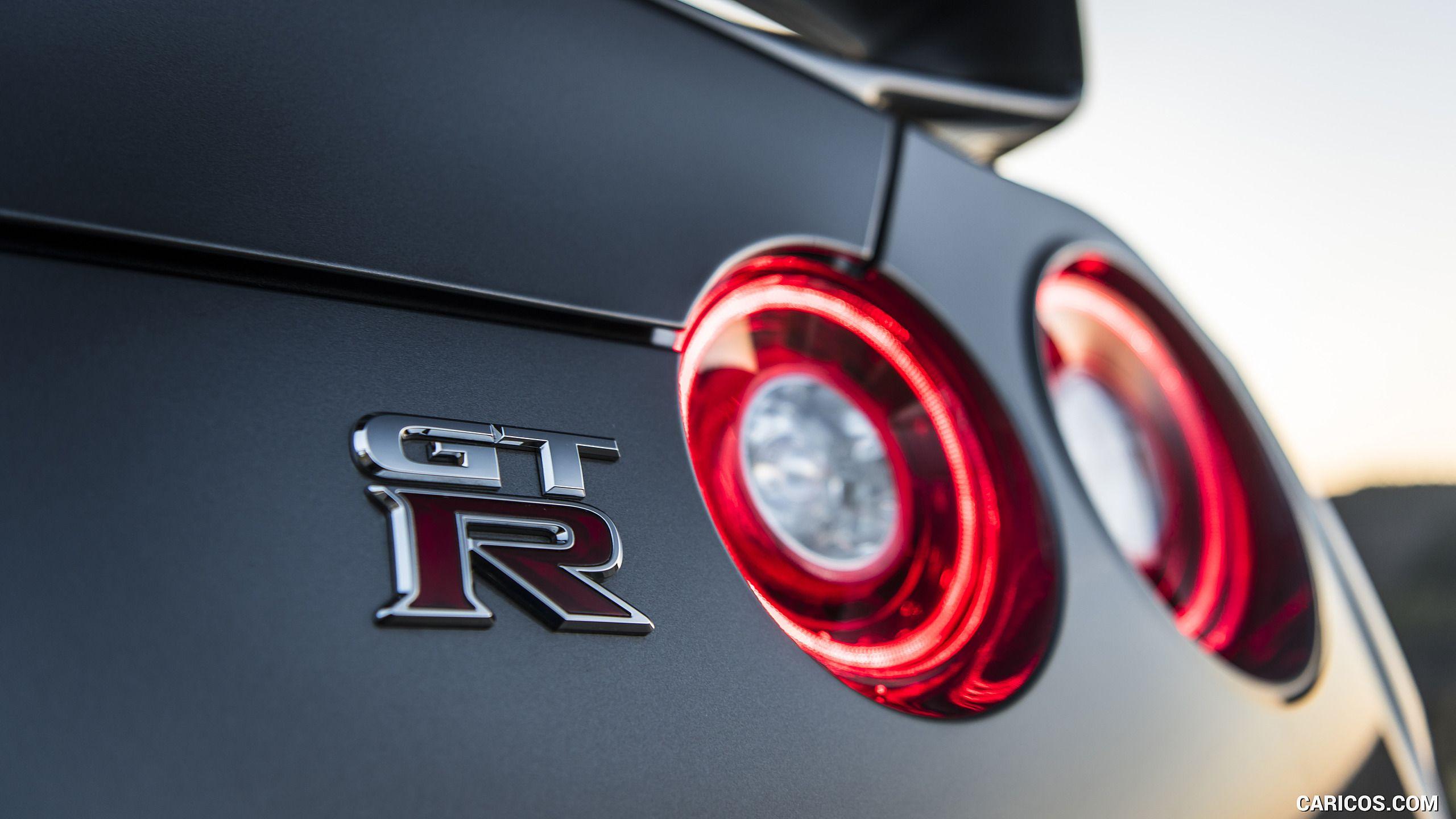 2560x1440 Nissan GT R Light. HD Wallpaper
