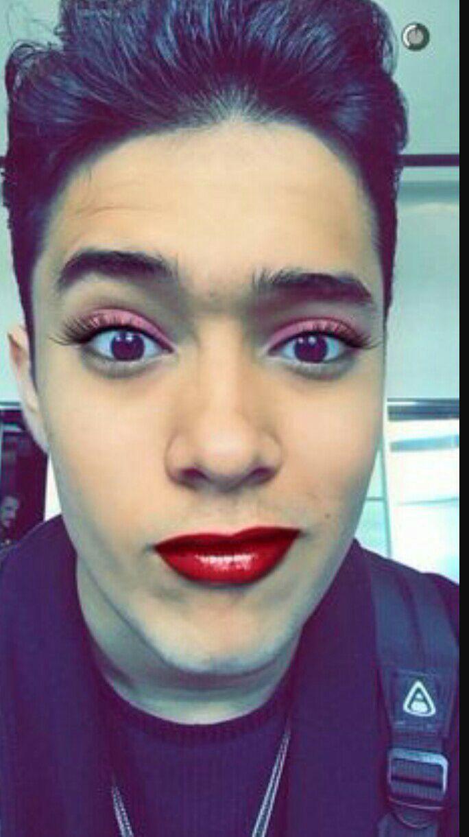 684x1220 CNCO