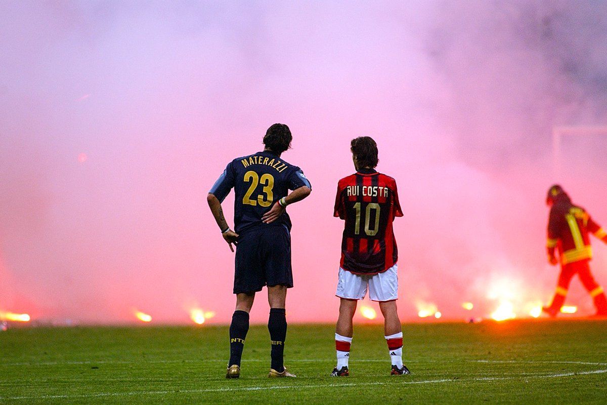 1200x800 years ago today, the Milan derby was abandoned after the San Siro was bombarded with flares from the stands