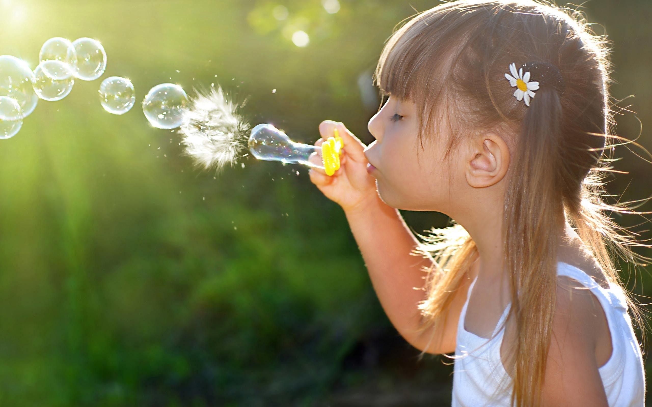 2560x1600 brunettes, soap, bubbles, widescreen, soap bubbles, children
