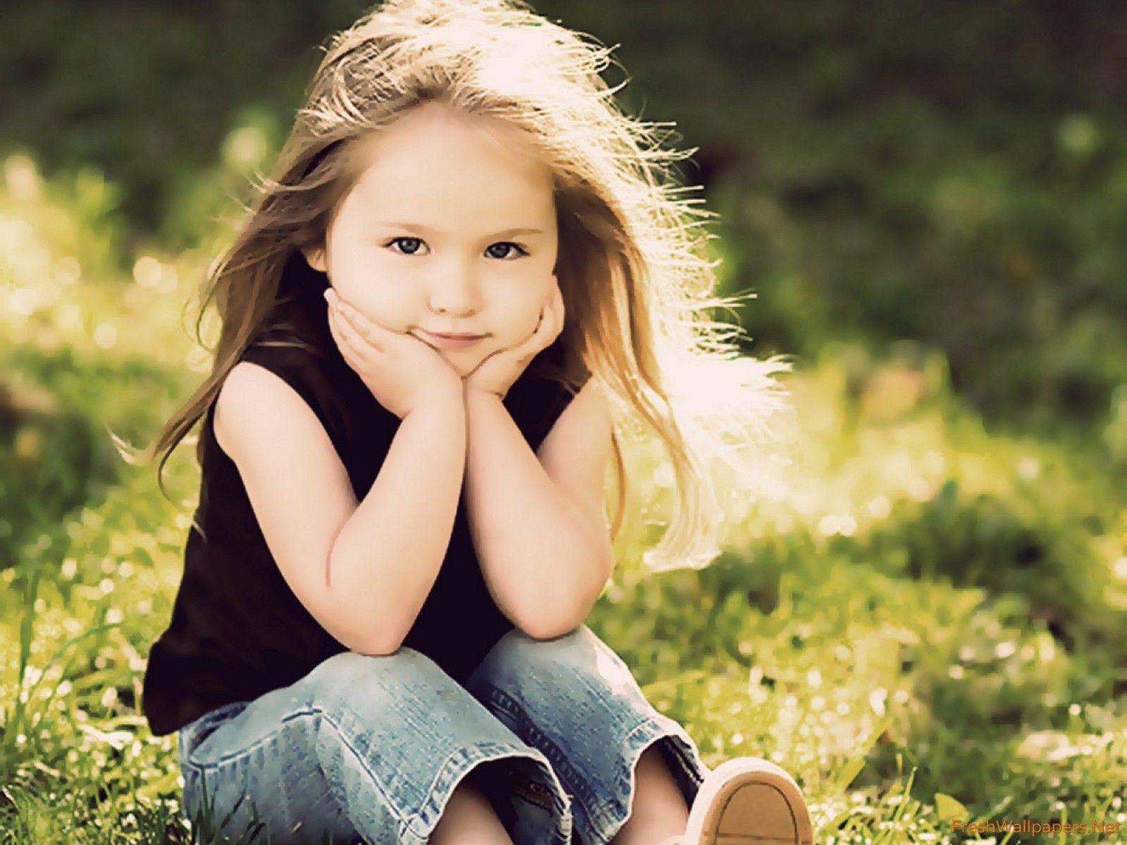 Small Girl HD Wallpapers - Top Free Small Girl HD Backgrounds -  WallpaperAccess