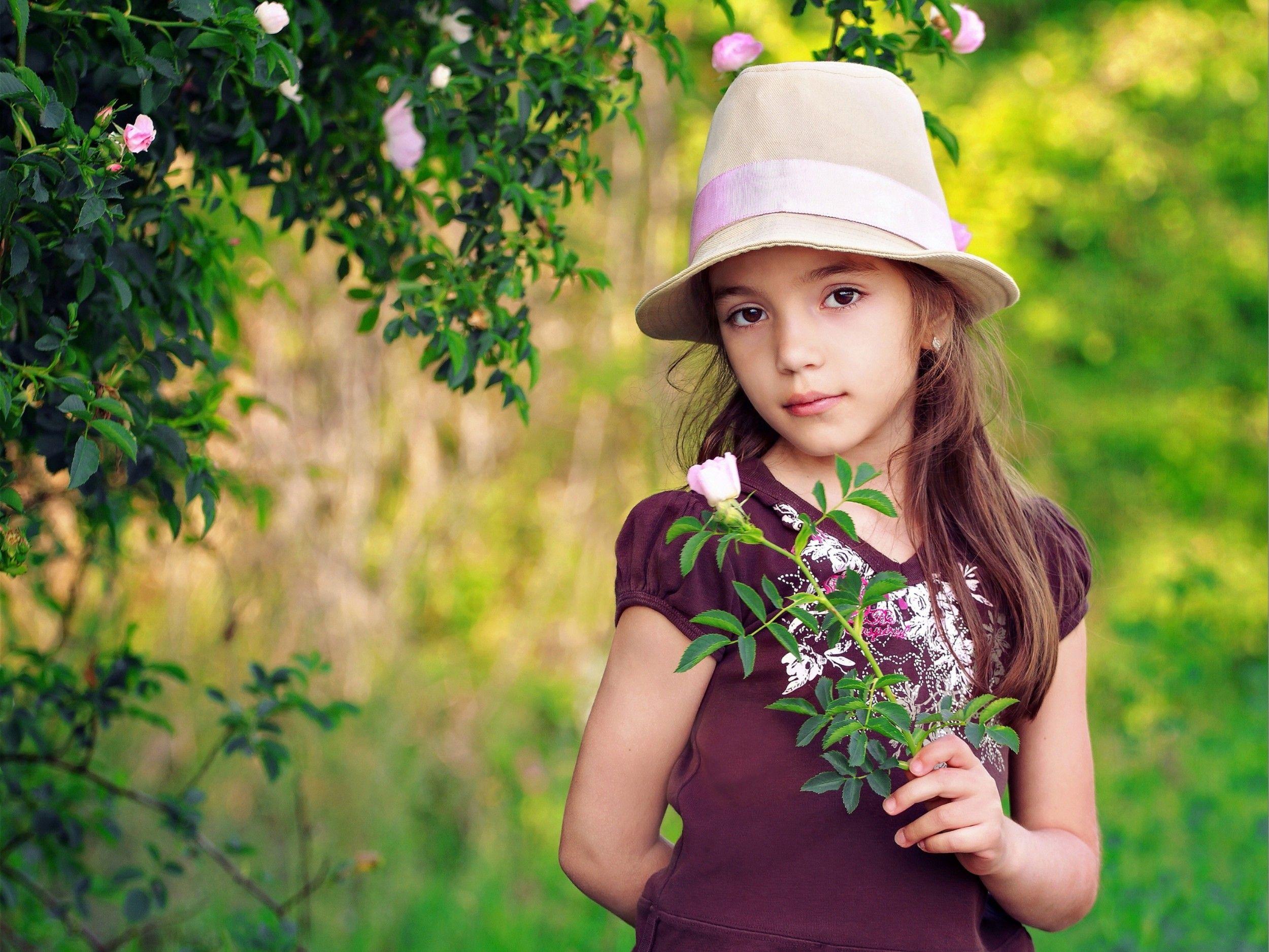 2500x1875 Cute Baby Pics Wallpaper