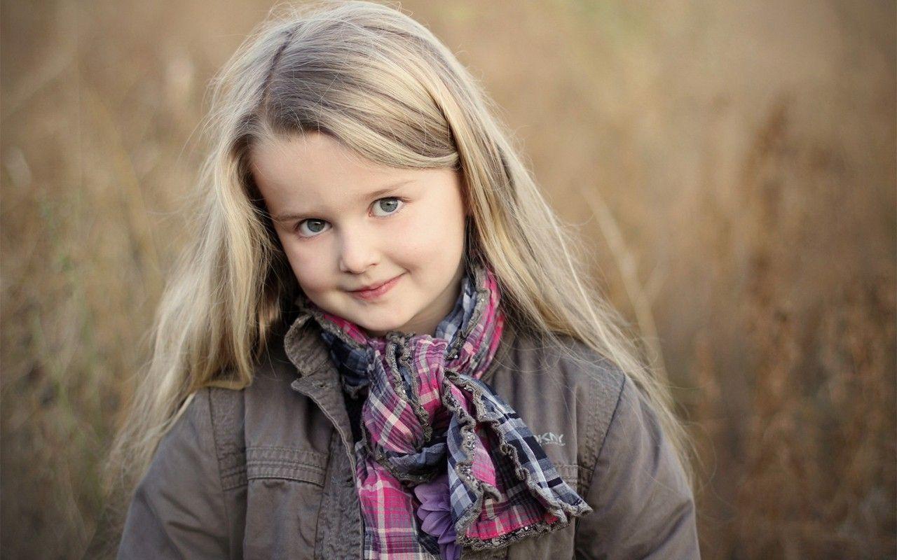 1280x800 Cute Little Girl wallpaperx800
