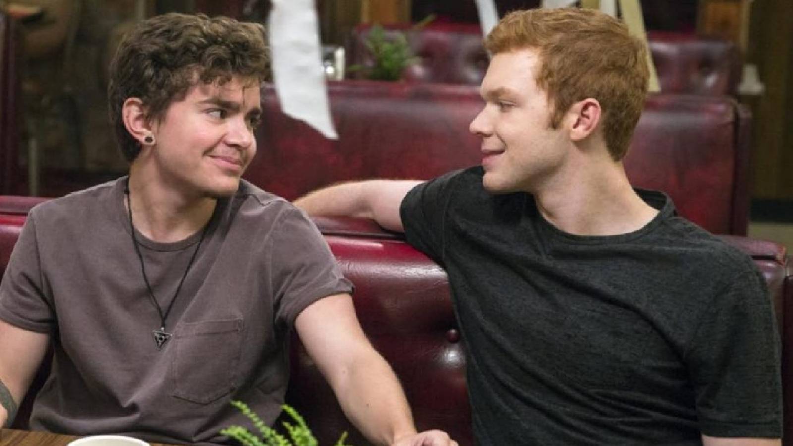 1600x900 Shameless: 9 Character Exits That Hurt The Show (And 10 Fans Want Back)