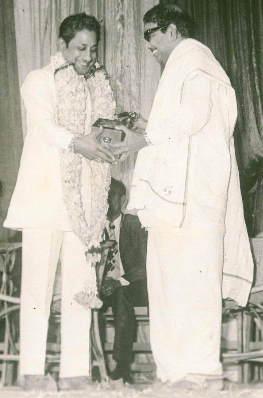 915x1384 Kalaignar' Karunanidhi death anniversary: Here are some rare