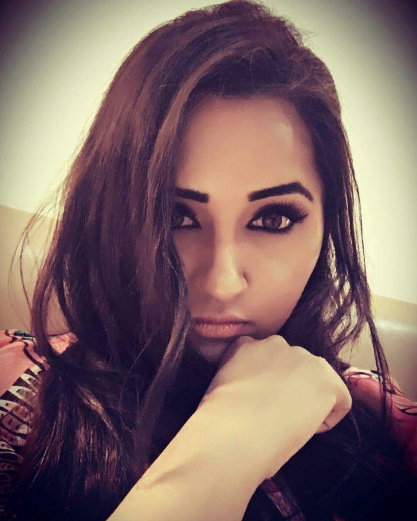 820x1024 Kajal Raghwani Hot Image HD Saree Pics Galleries