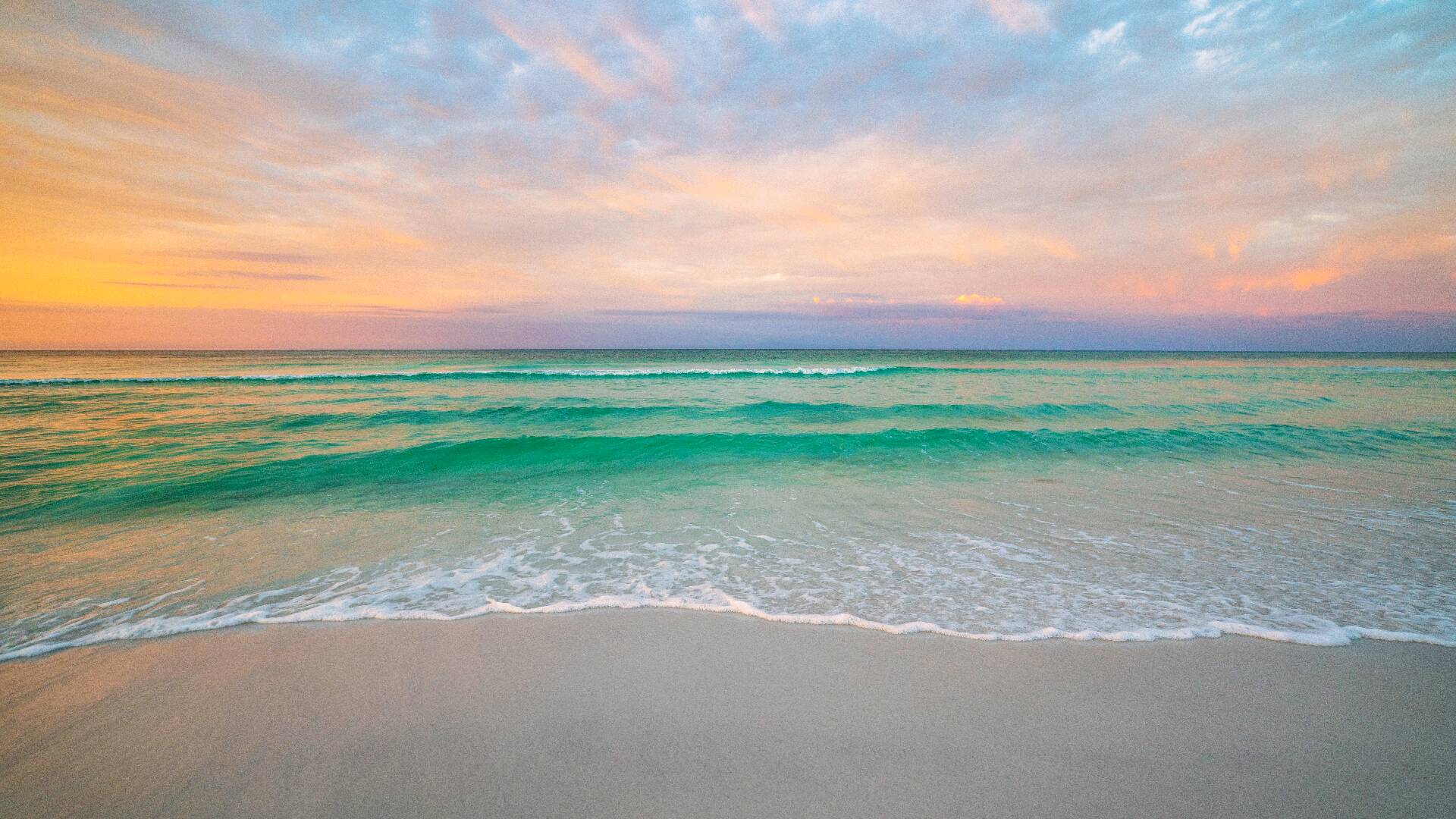 1920x1080 Destin, Florida: The Emerald Coast's whitest sand