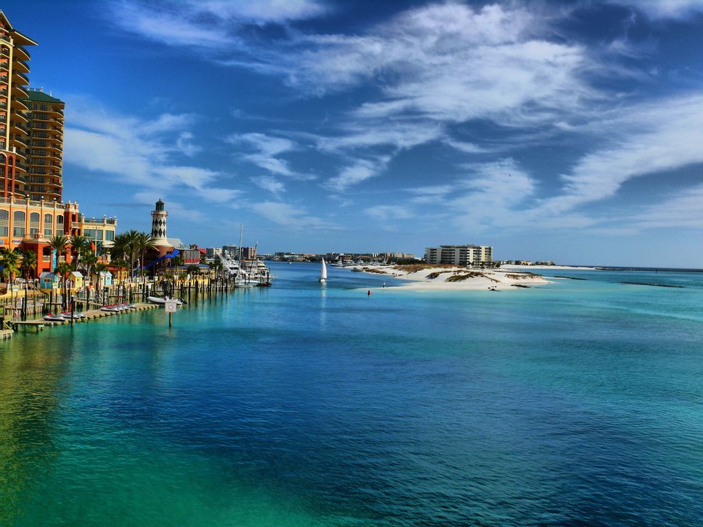 1024x768 Secret Beach Getaway: The White Sands of Destin