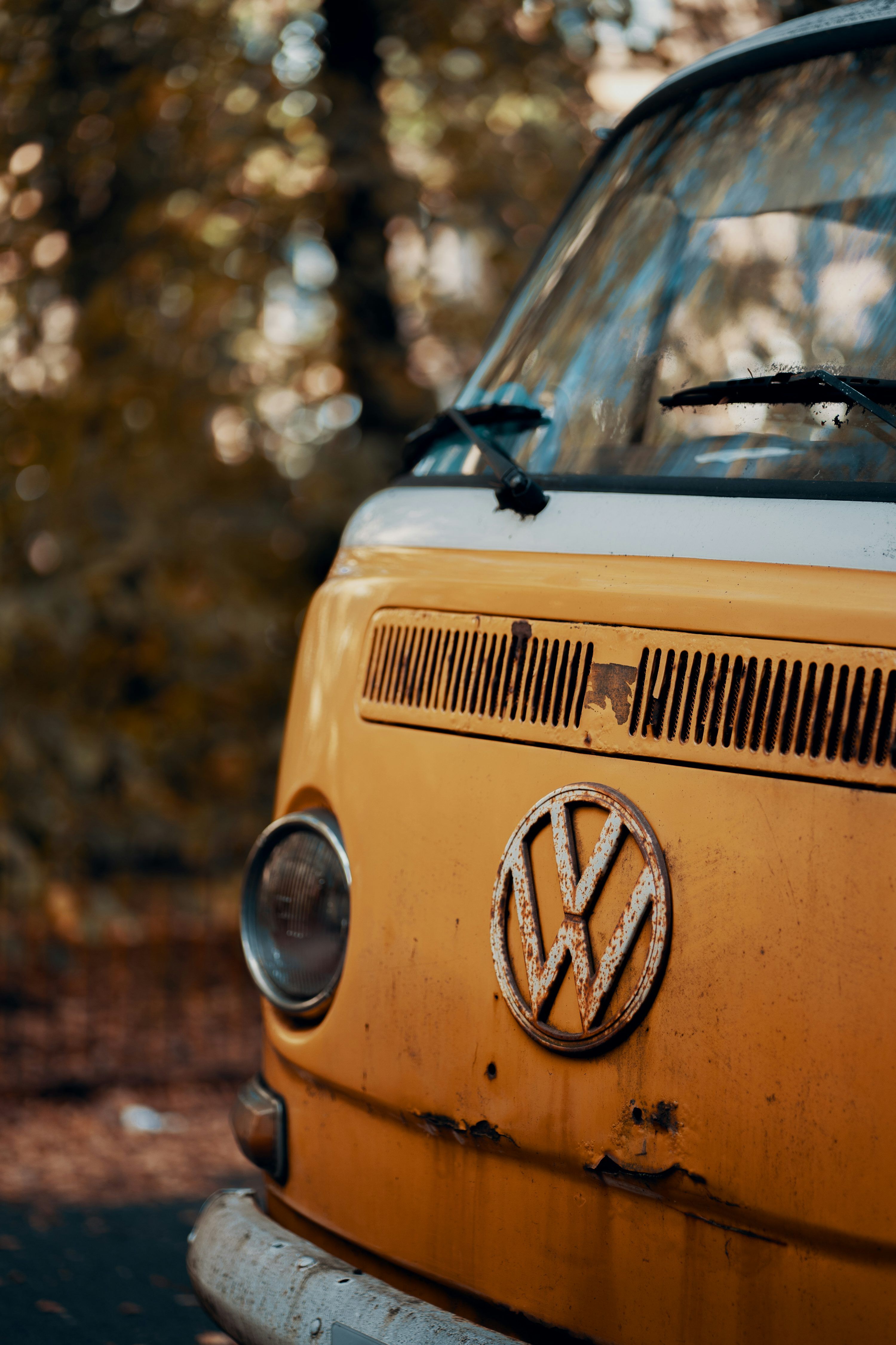 3000x4500 Yellow Volkswagen T 2 Van Photo