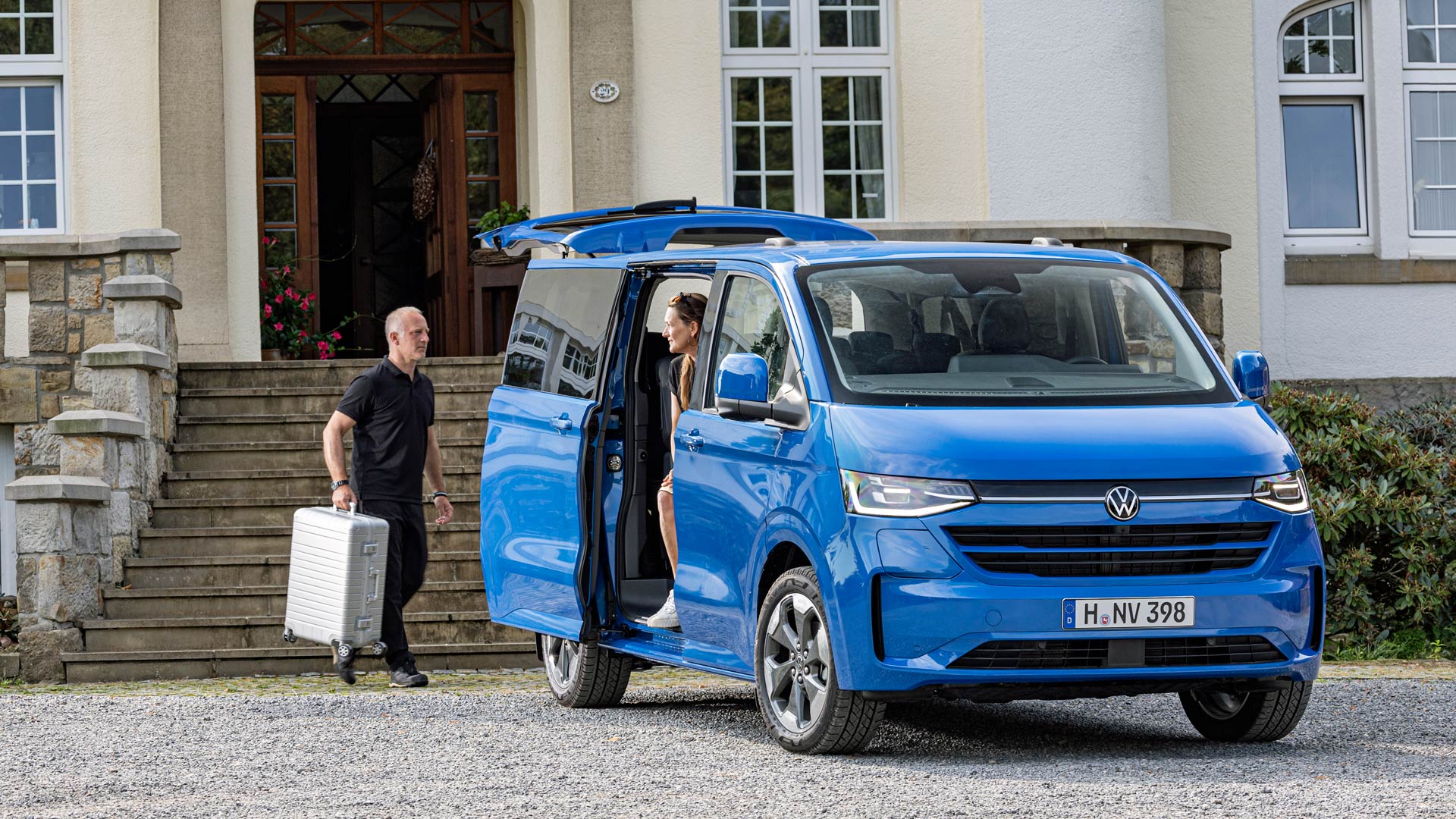 1920x1080 New Volkswagen Transporter van is diesel, hybrid or fully electric