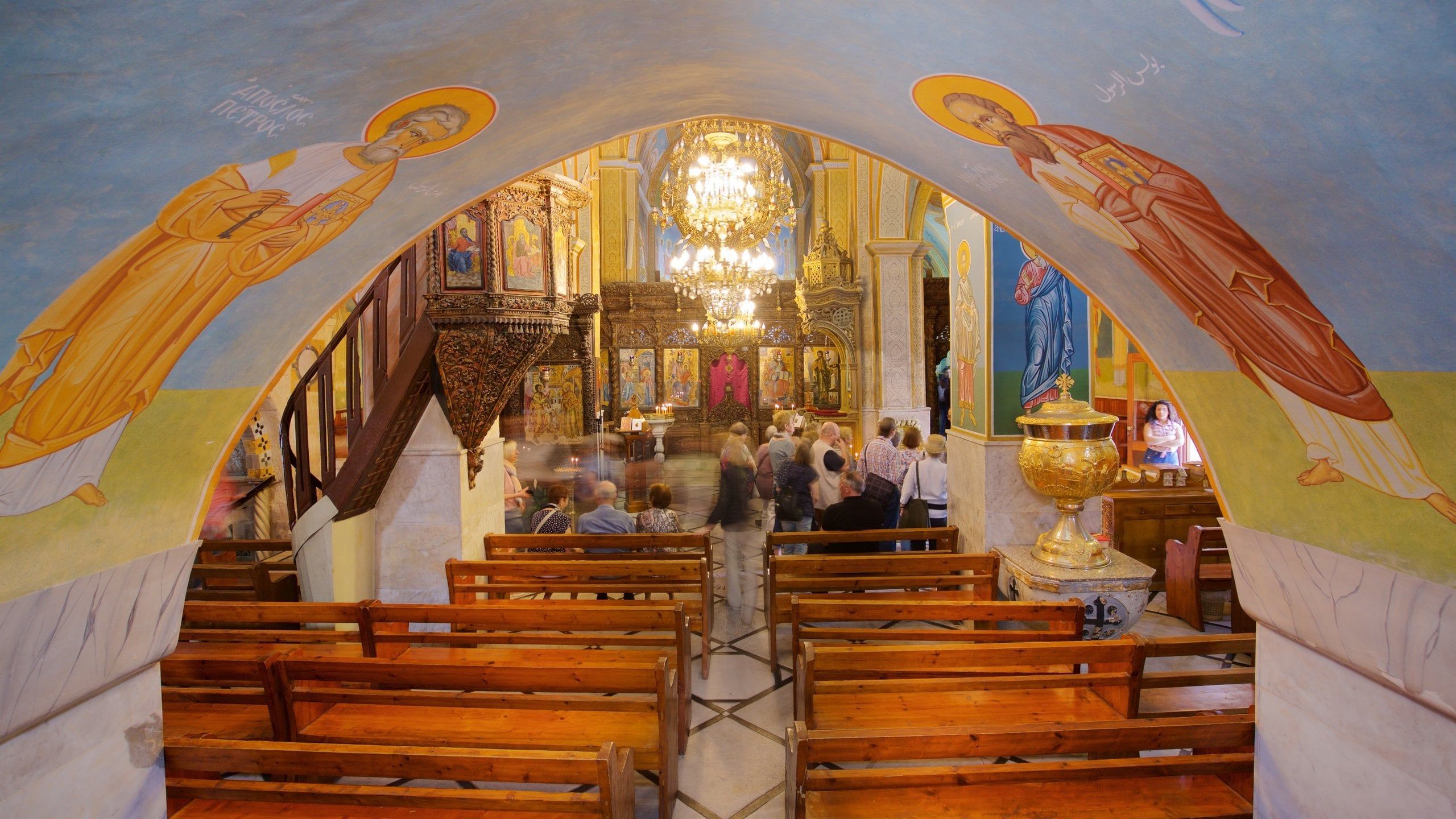 2560x1440 Greek Orthodox Church of the Annunciation ｜Expedia.co.jp