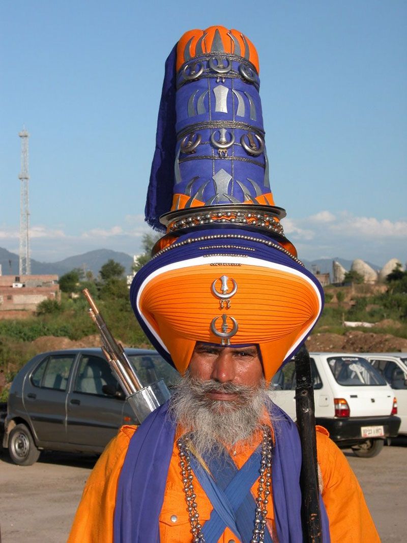 800x1067 Big turban of Nihang Singh