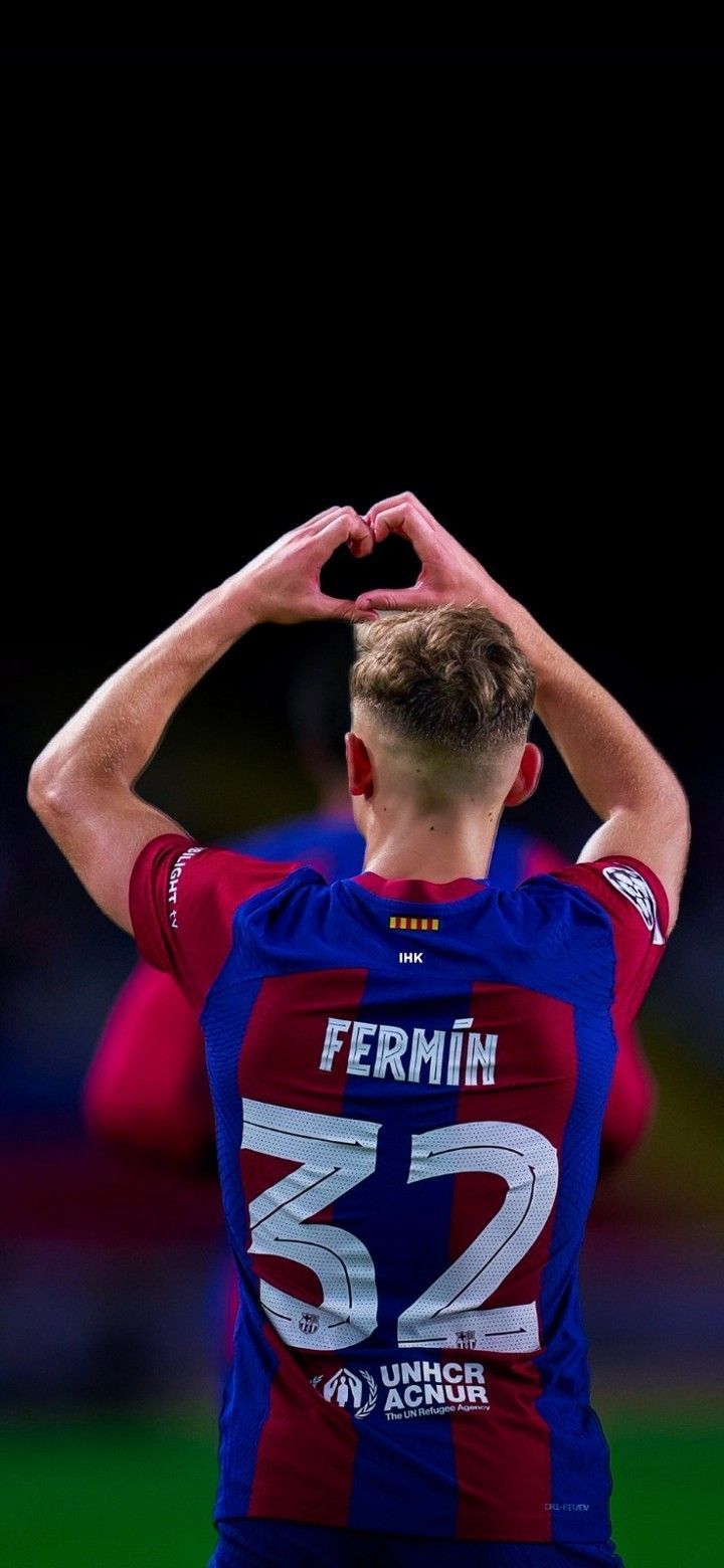 720x1560 Fermın Lopez Wallpaper, 2025