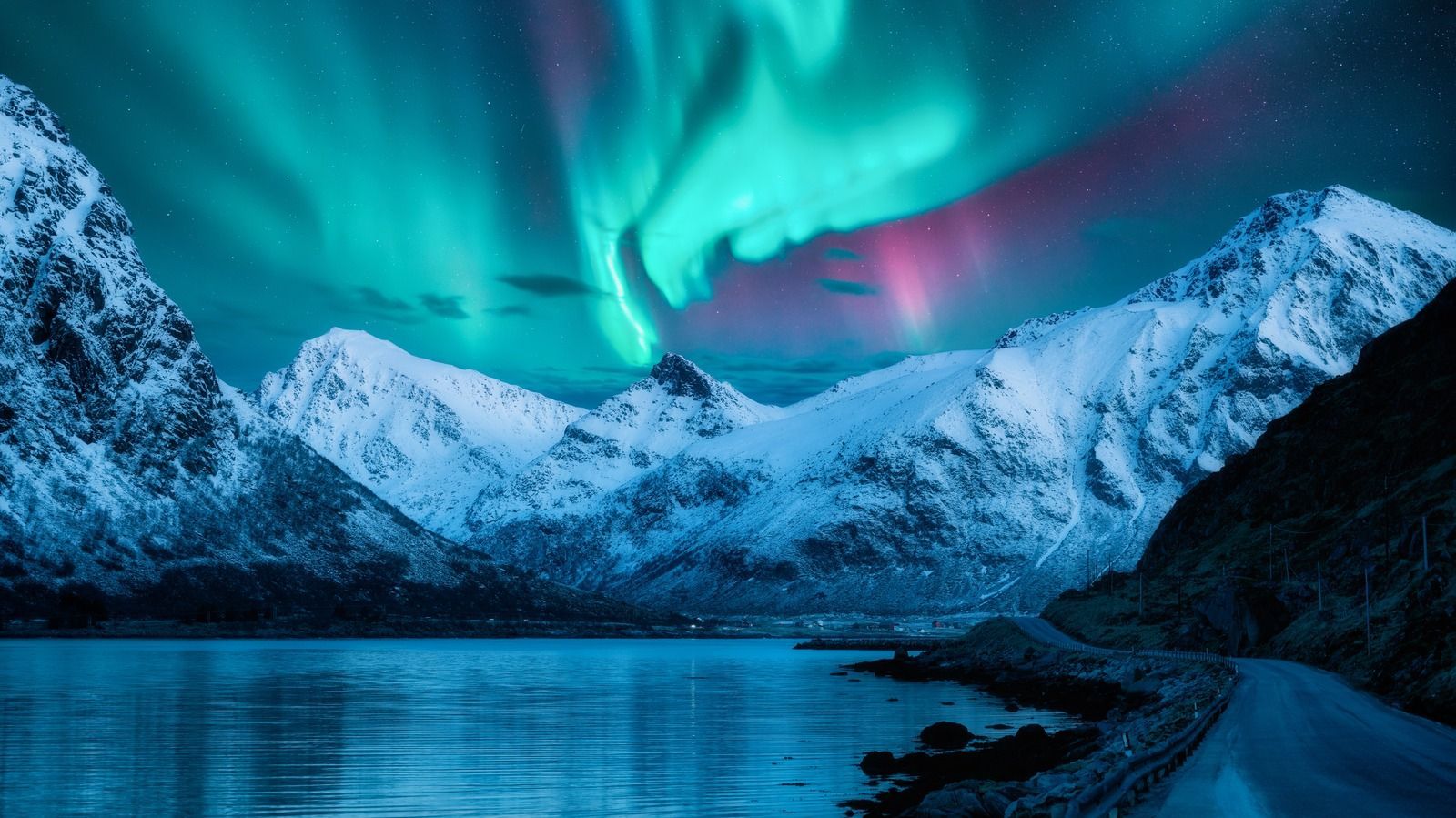 1600x899 The Most Magical Arctic Destinations To Experience Polar Night