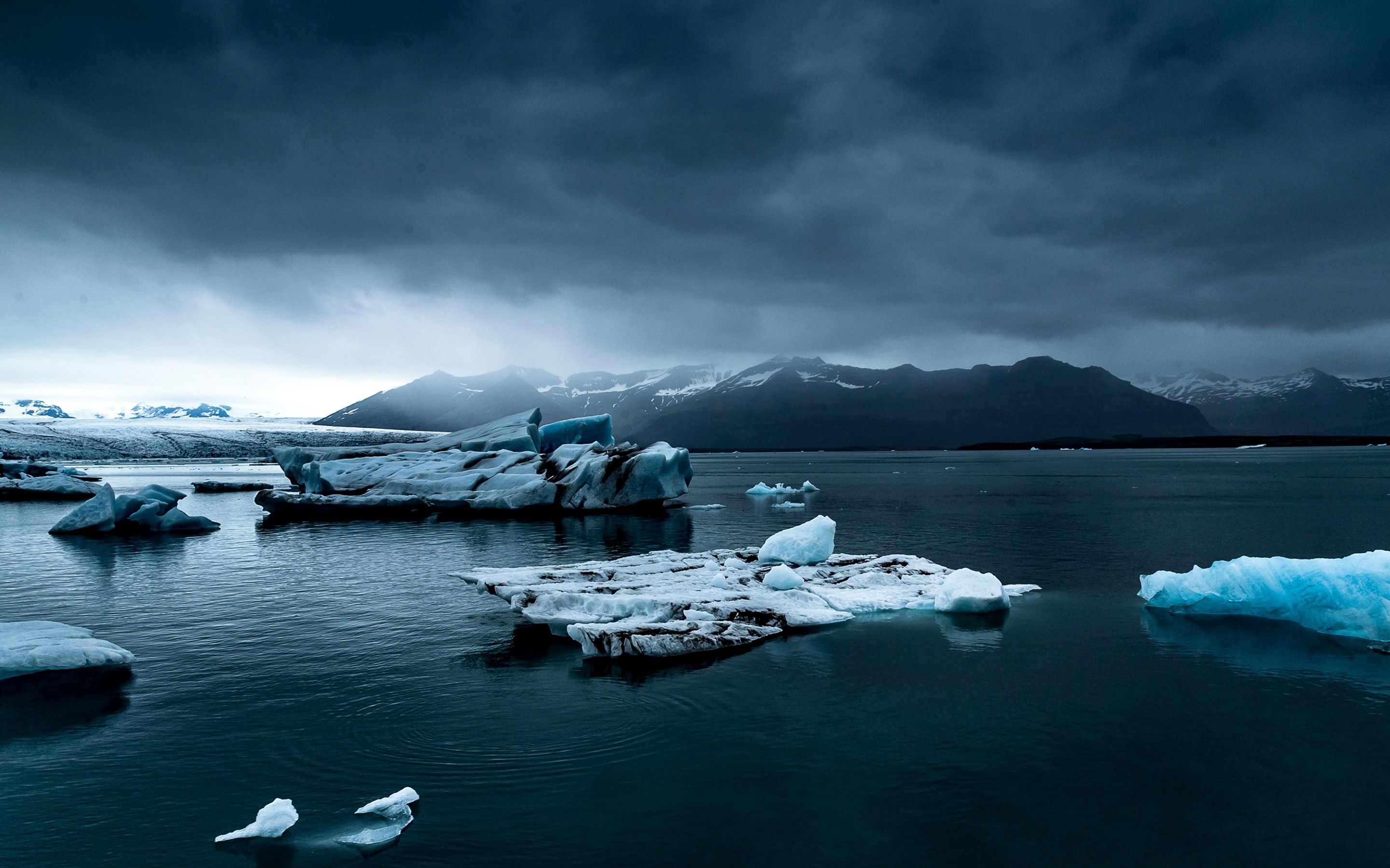 2880x1800 Antarctic Continental Glacier Polar Night Ocean