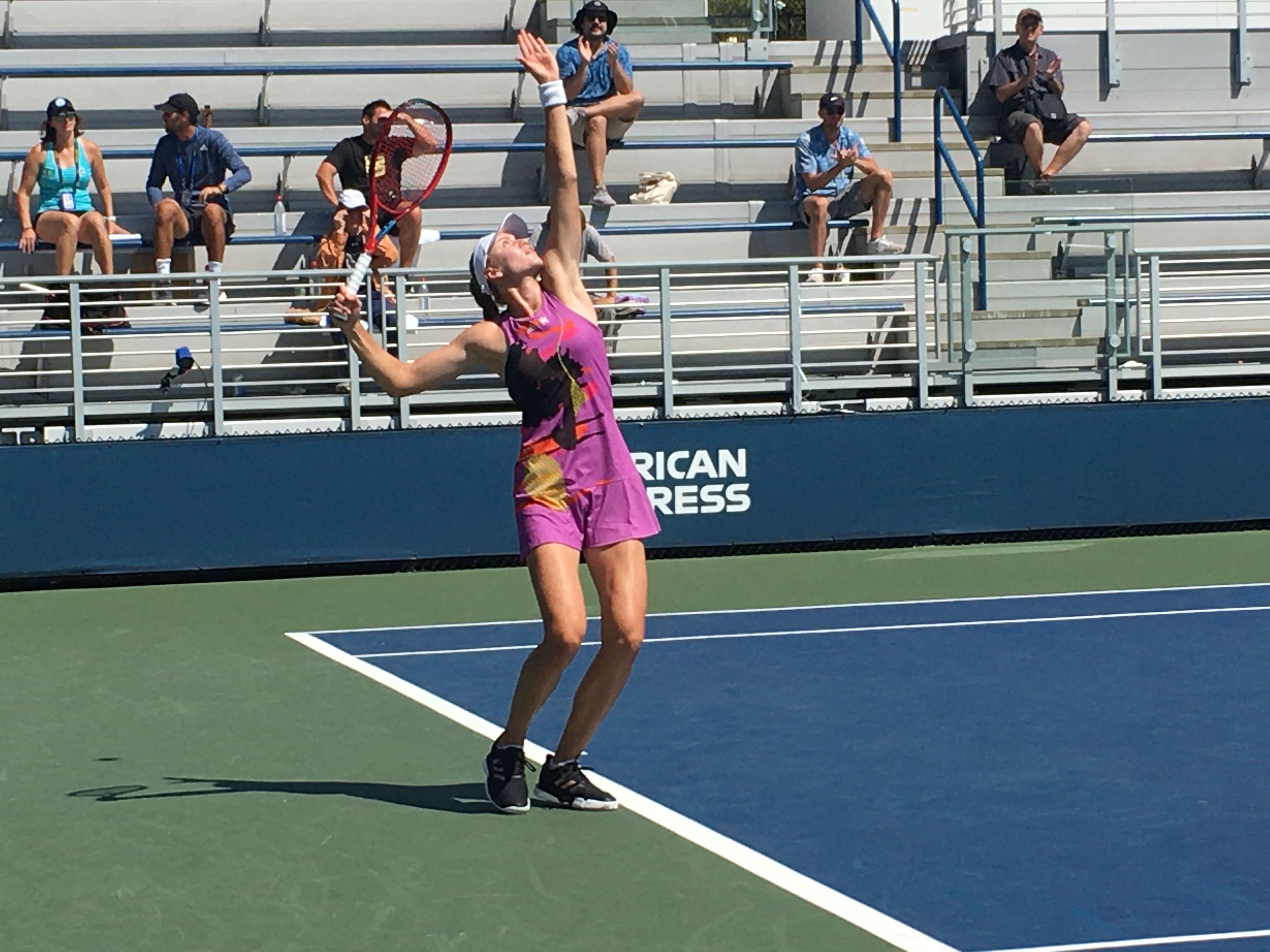 4032x3024 Rybakina 2022 US Open serve