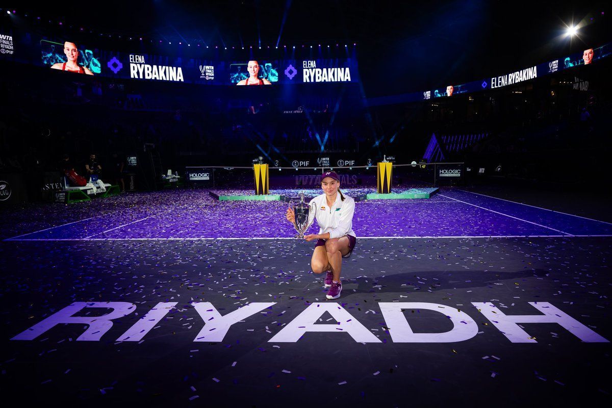1200x800 Some wallpaper of Elena Rybakina with her trophy yesterday. HQ quality. Landscape format. #WTAFinals