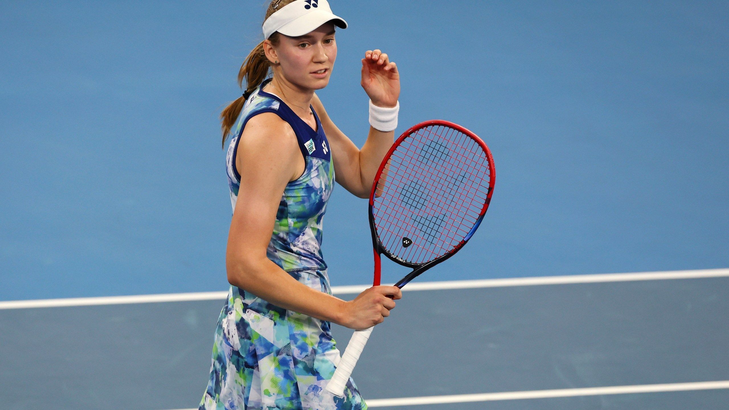 2560x1440 Rybakina blitzes Sabalenka to win Brisbane International. Dimitrov wins first title in six years