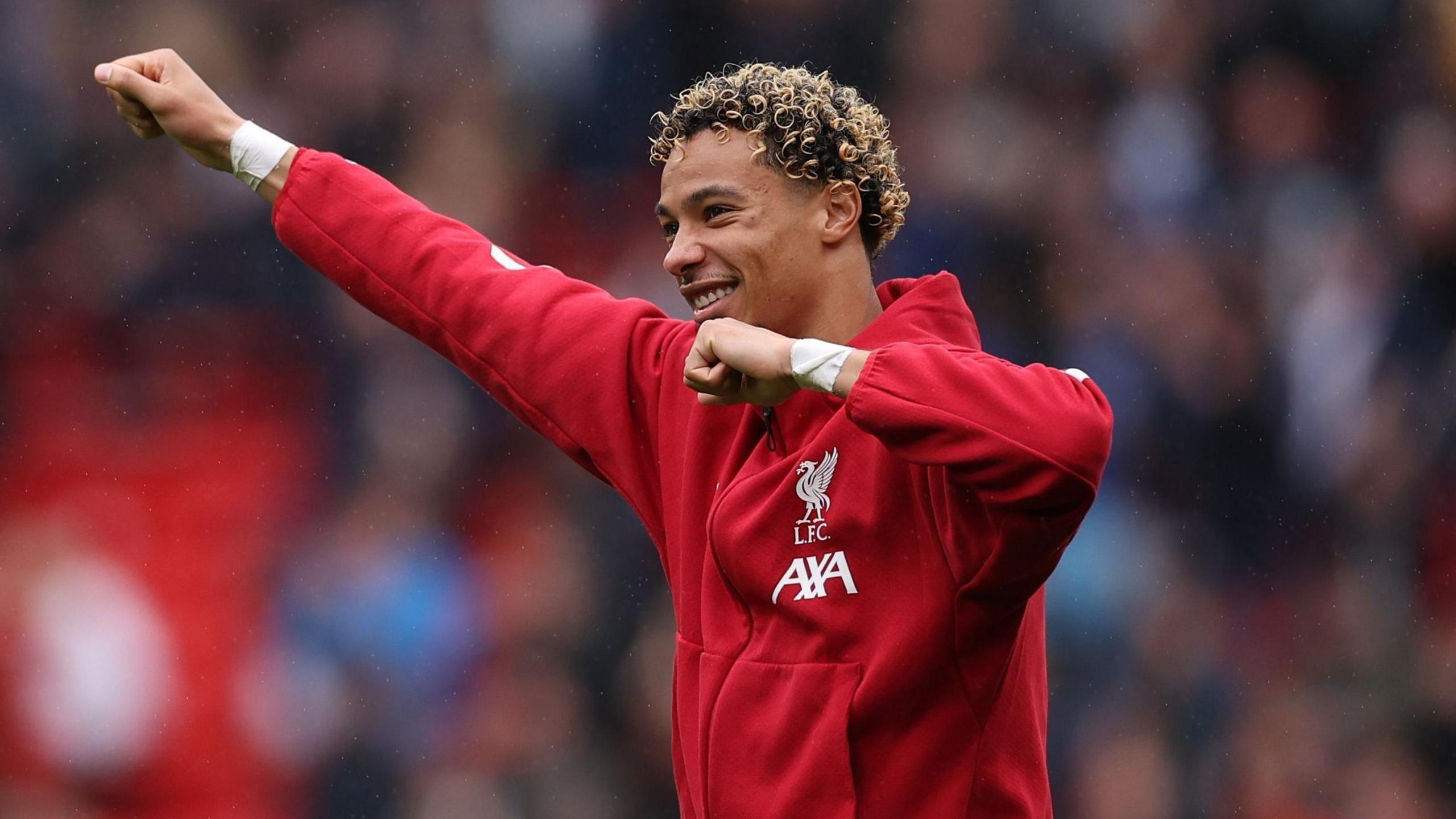 2560x1440 Hugo Ekitike's star turn gives Liverpool boss Arne Slot a dream striker dilemma