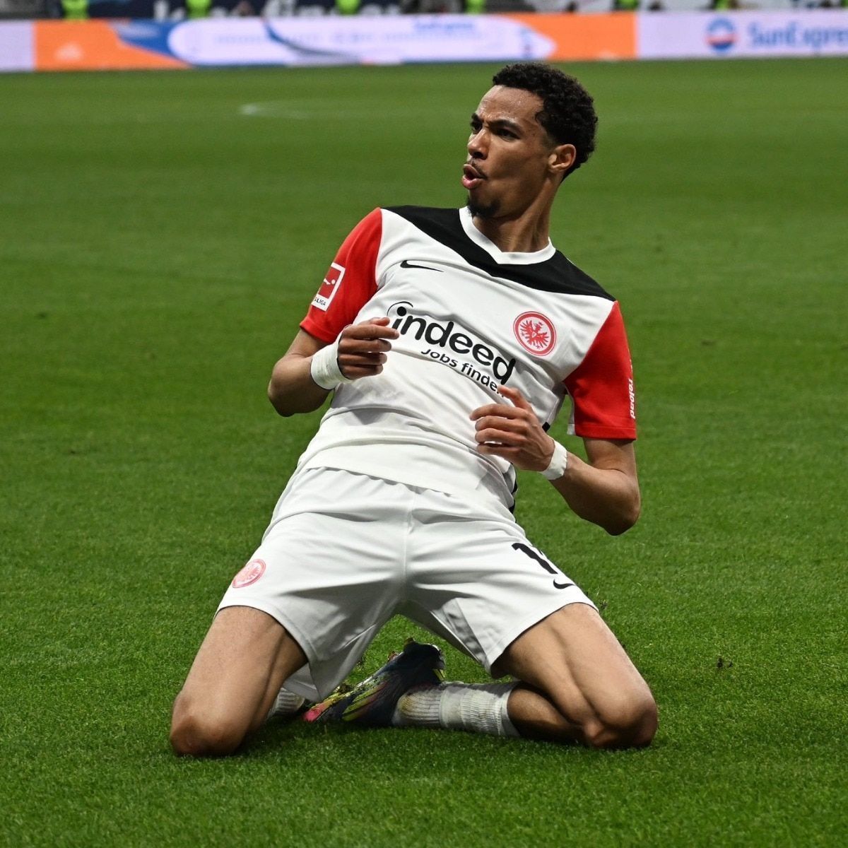 1200x1200 Liverpool agree personal terms with Hugo Ekitike, wait on Isak stance: Reports