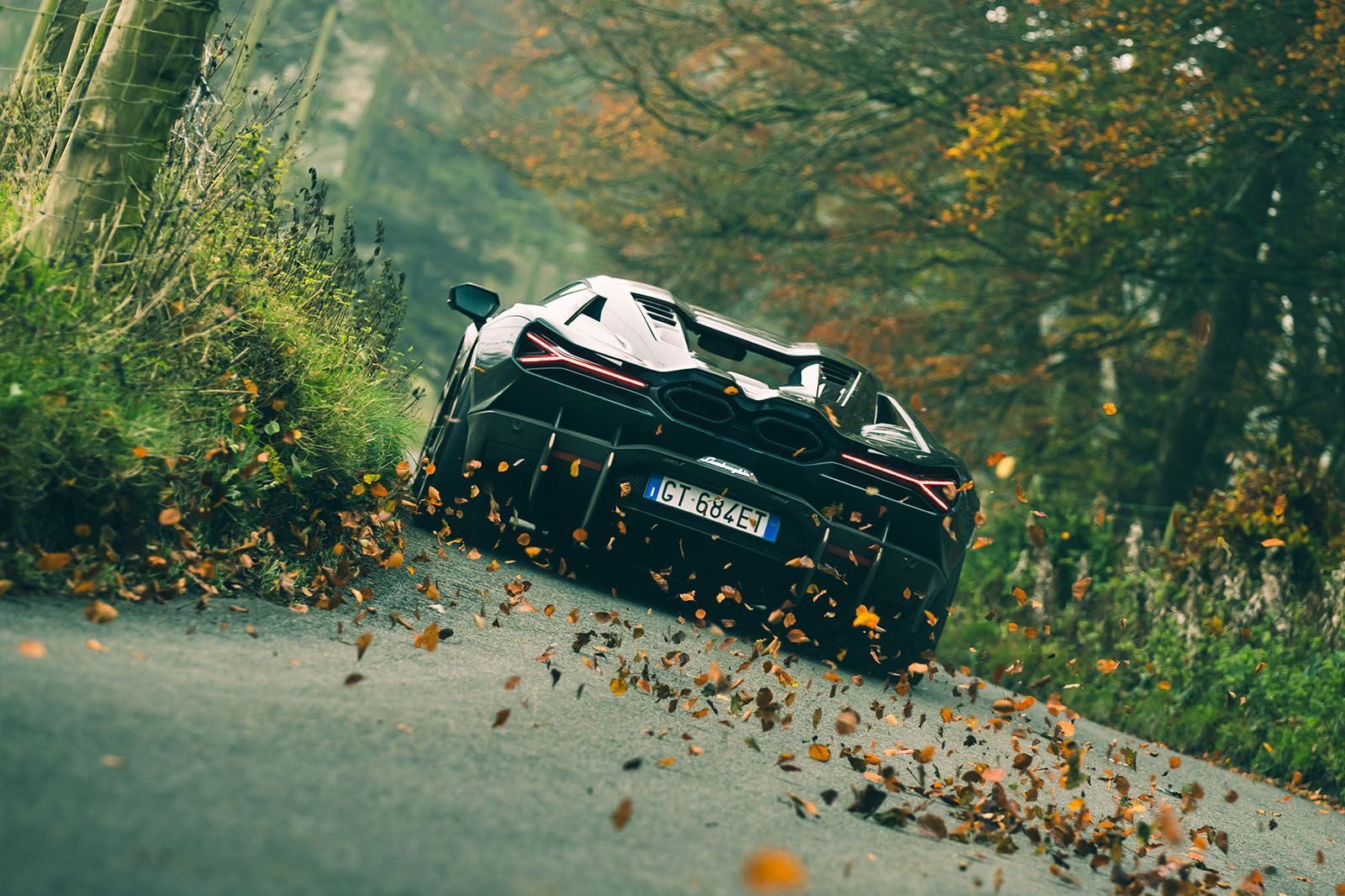 1600x1066 Lamborghini Revuelto