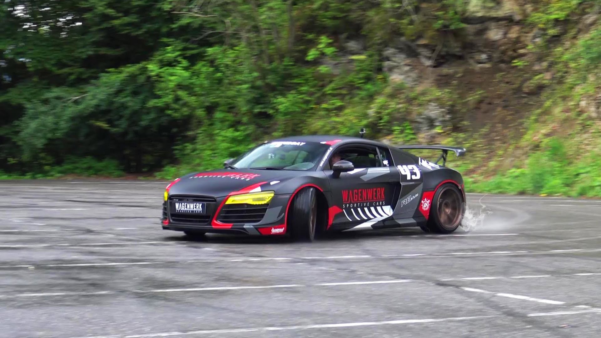 1920x1080 Mental Audi R8 Bi Turbo Performs Donuts And Drifting