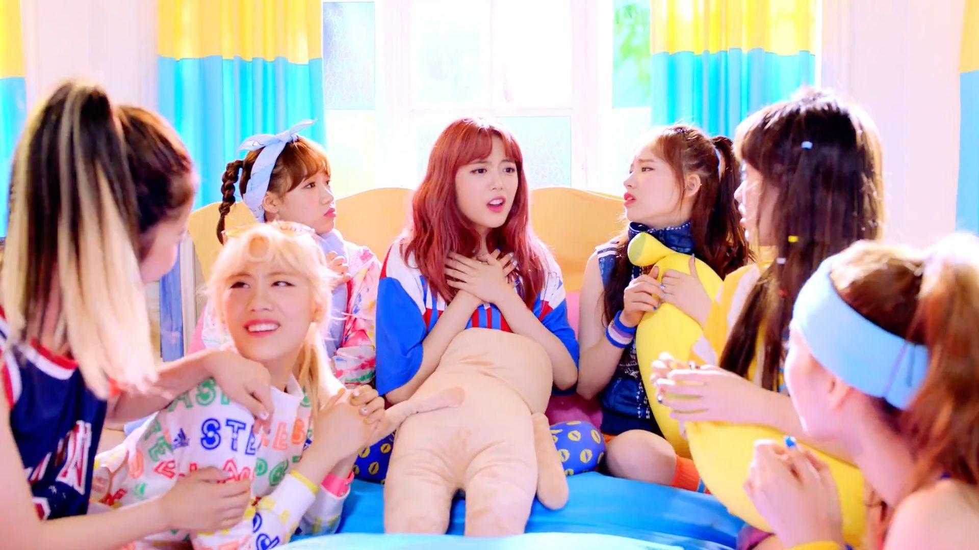 1920x1080 Weki Meki Wallpaper