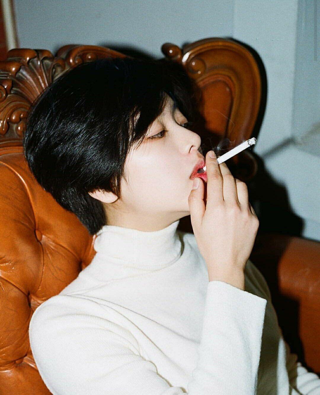 1080x1335 Pin oleh zbnxth di Model. Gaya rambut pendek, Rambut pendek, Gaya
