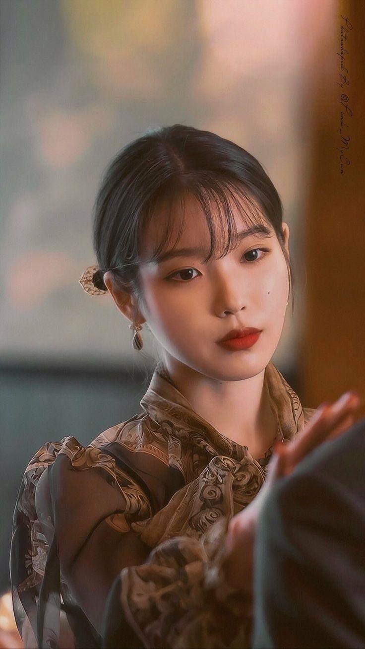 736x1308 Man Wol. Luna fashion, Korean actresses, Celebrities