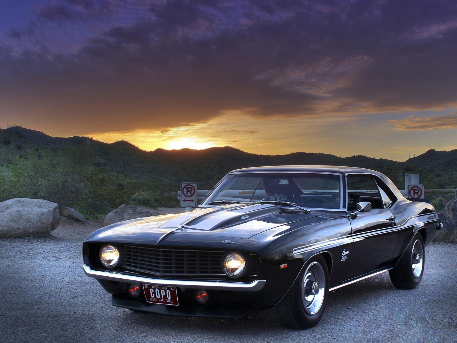 1600x1200 Muscle Cars Background
