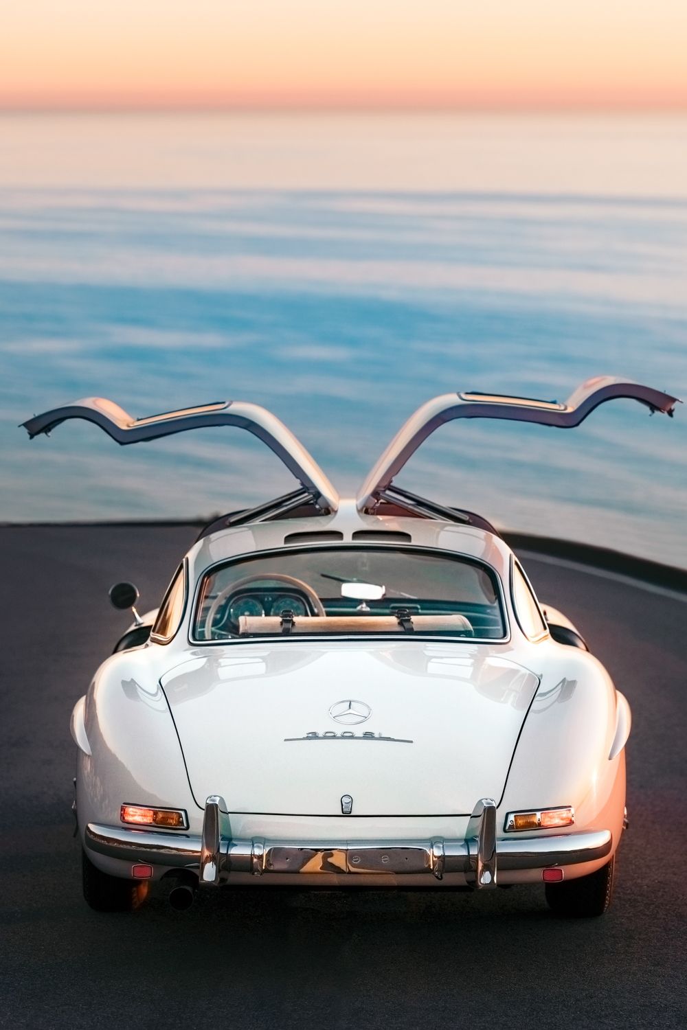 1000x1500 Mercedes Benz 300 SL Classics. International Photo Awards