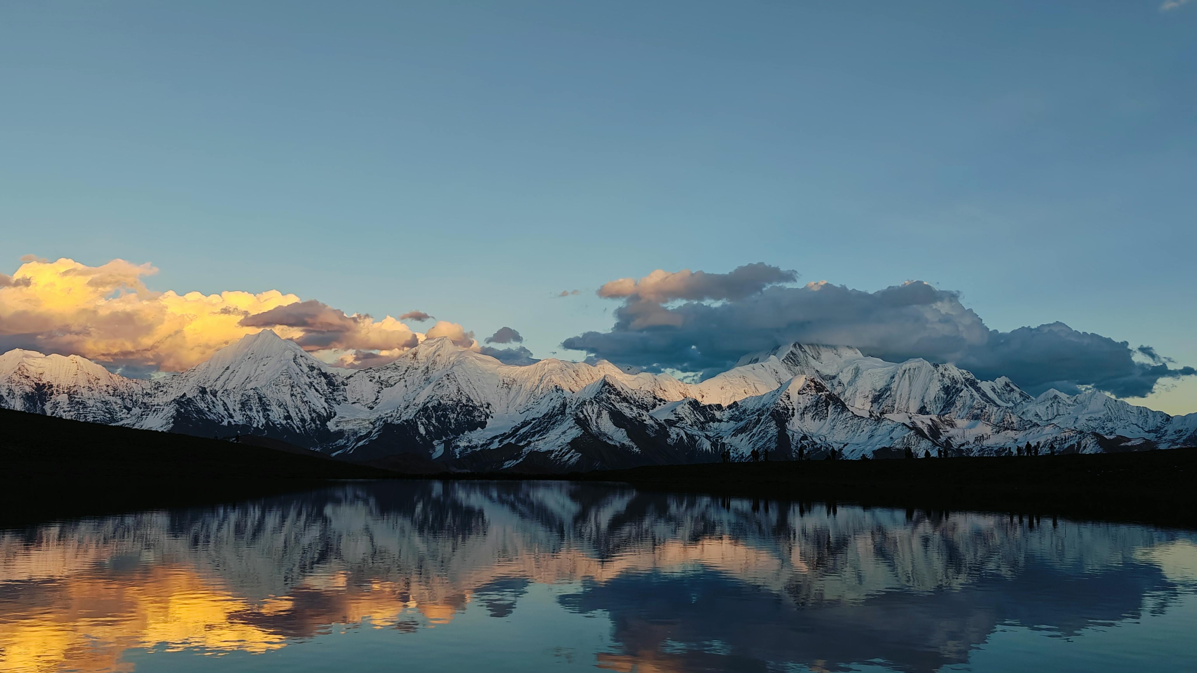 4096x2304 Calm Body of Lake Between Mountains · Free