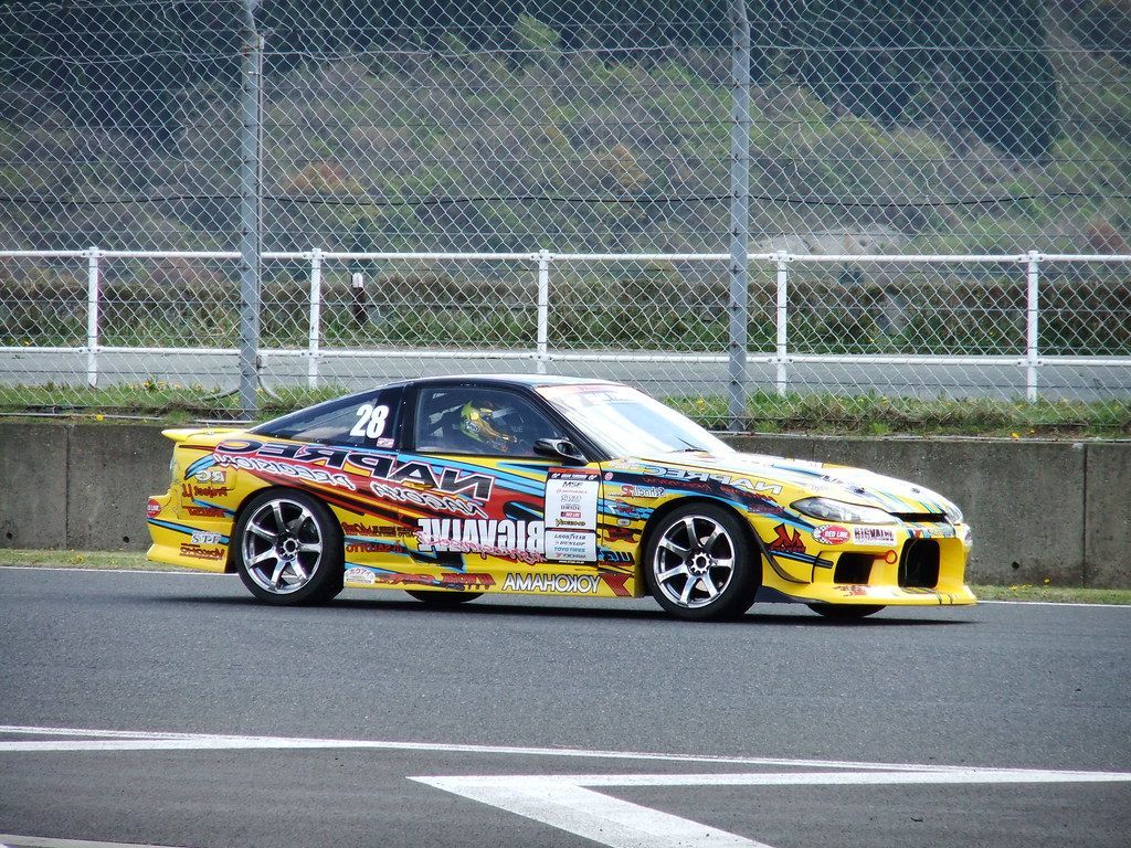1024x768 Nissan Sileighty S15