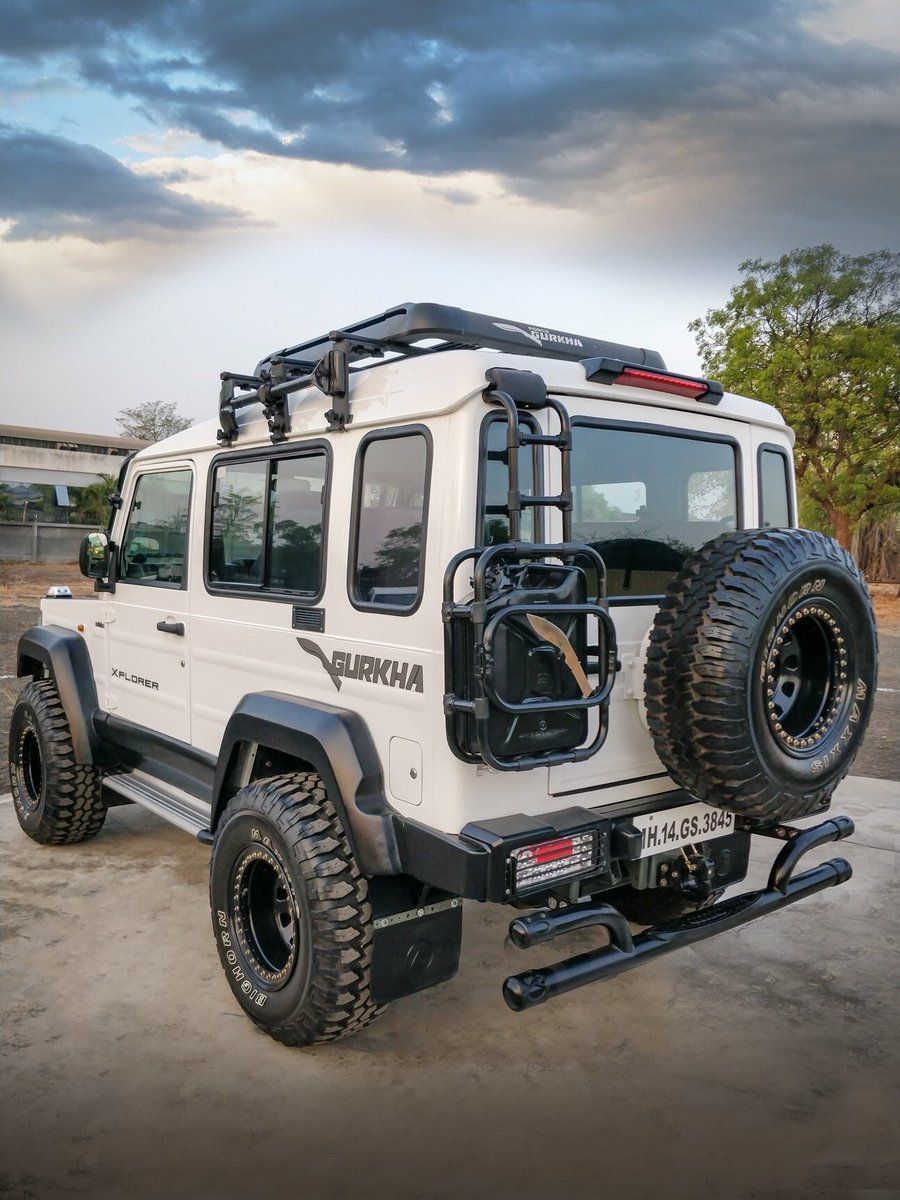 900x1200 Gleaming White! All set to Xplore. Check out our gallery for more amazing picture- #ForceGurkha #ForceMotors #Force