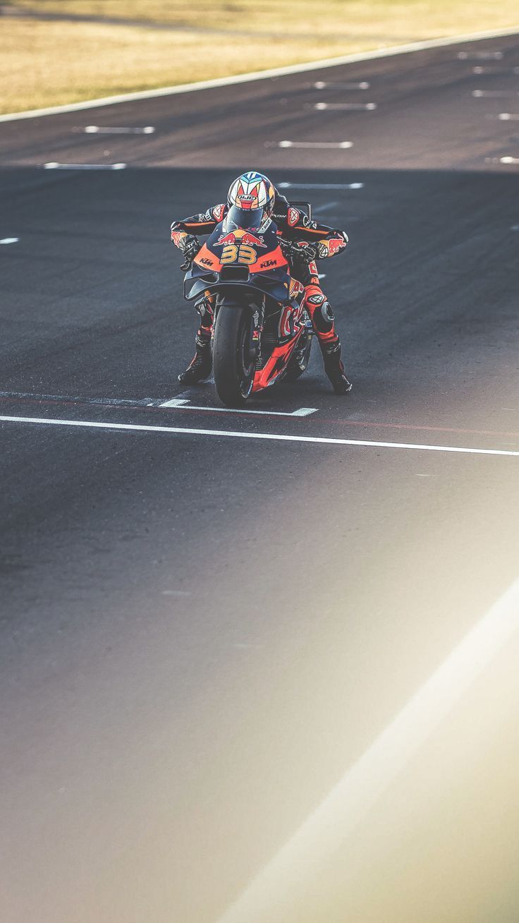 736x1308 Brad Binder Red Bull KTM