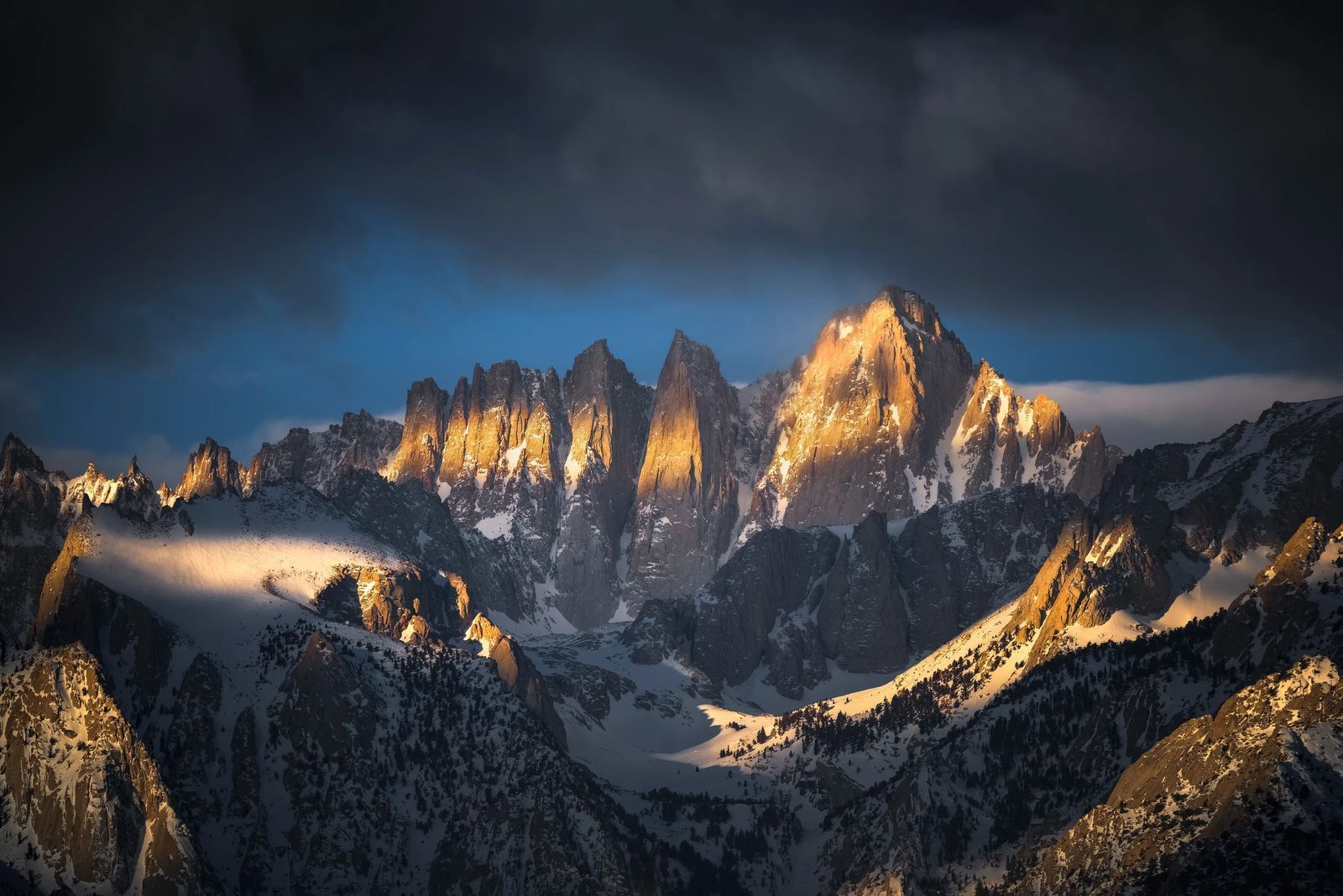 1600x1068 Mount Whitney Hike in Winter