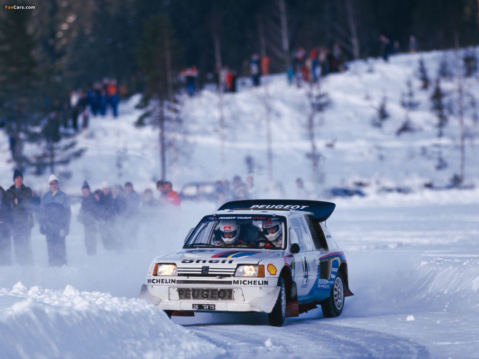 1600x1200 Peugeot 205 T16 Rally Car 1984–86 wallpaper (1600x1200)