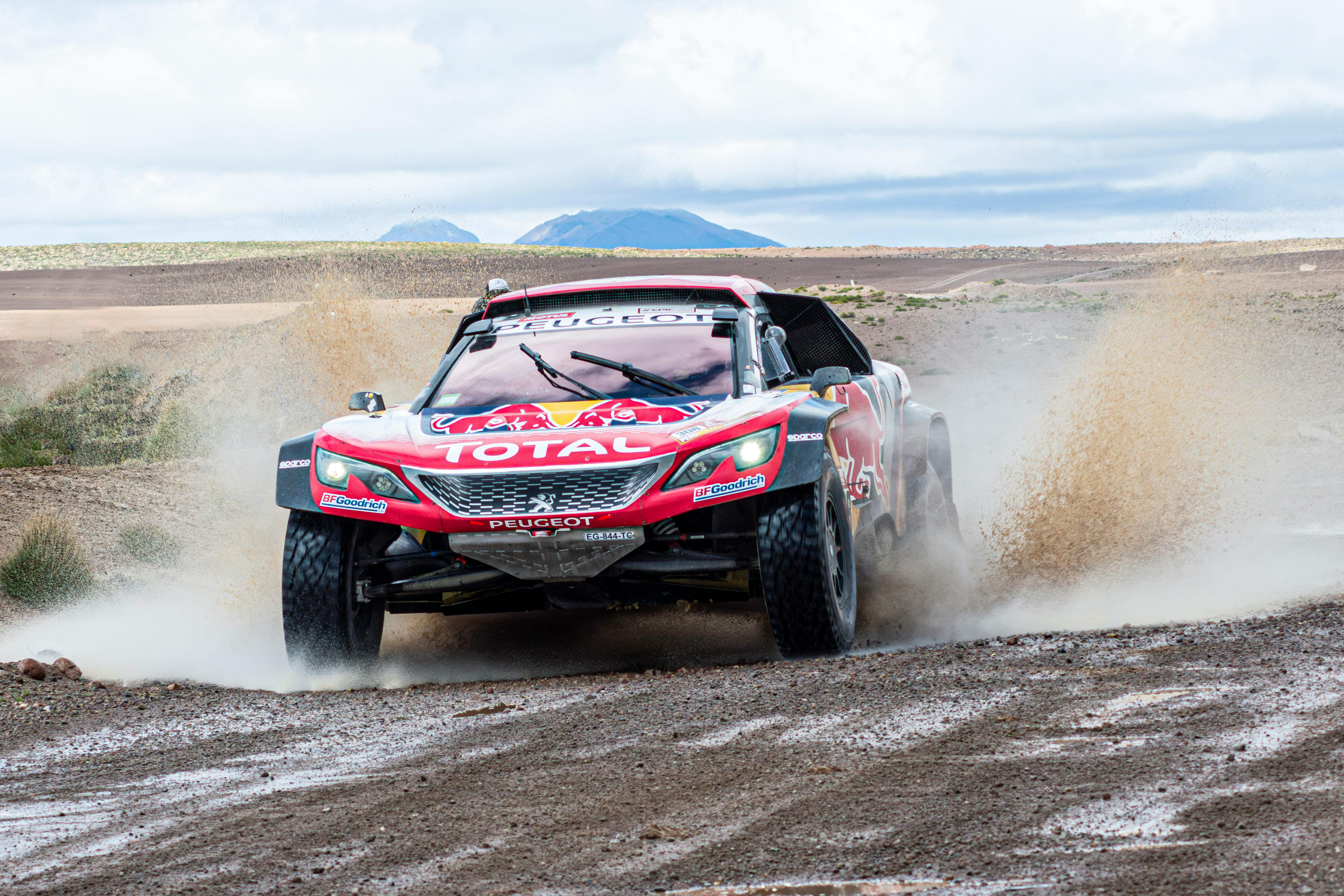 6000x4000 Rally Peugeot 3008 DKR · Free