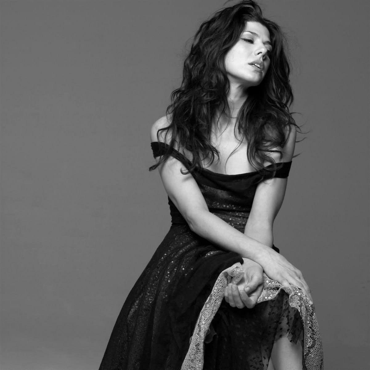 1200x1198 Marisa Tomei wallpaper