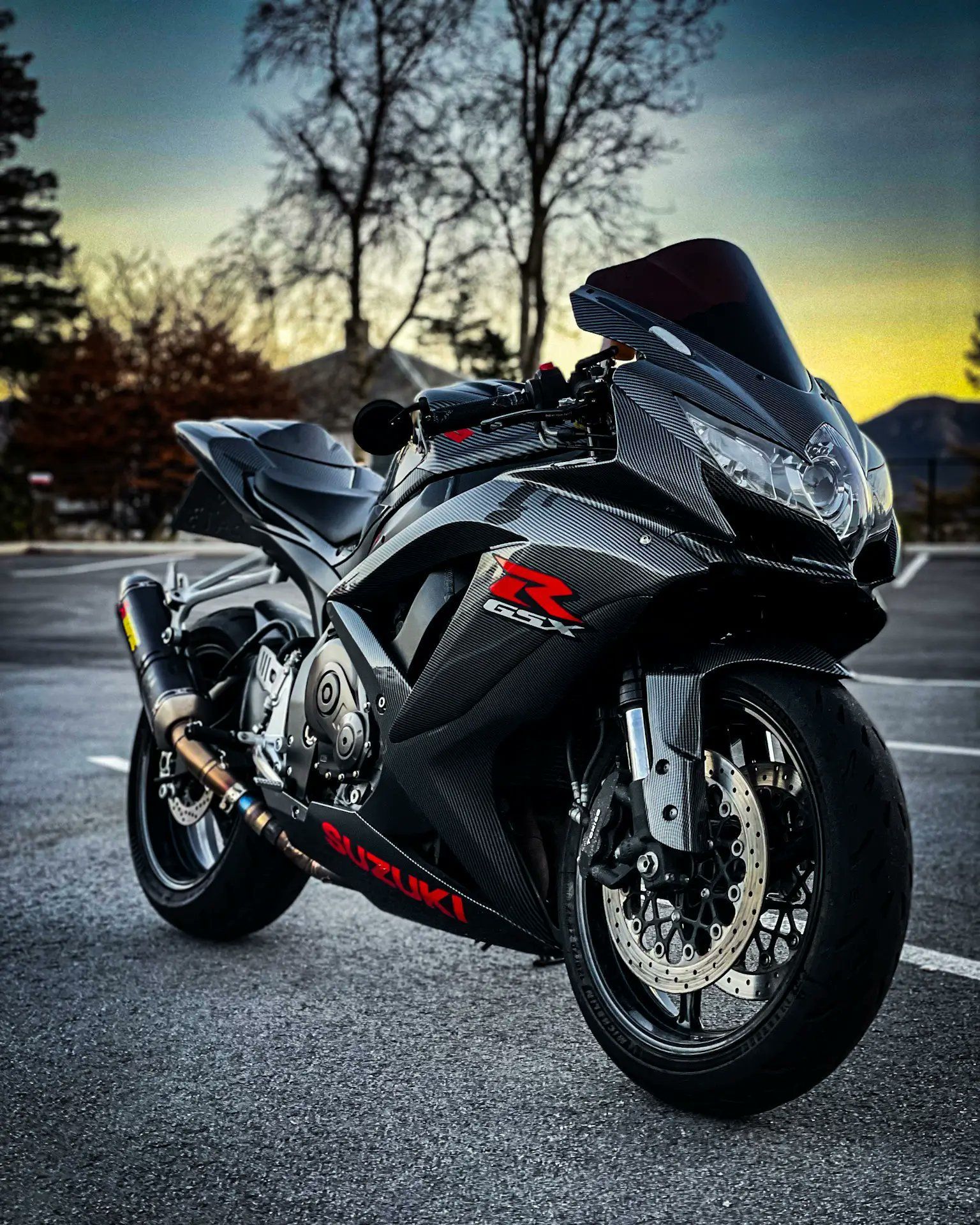 1536x1920 Suzuki GSX 750 Wallpaper