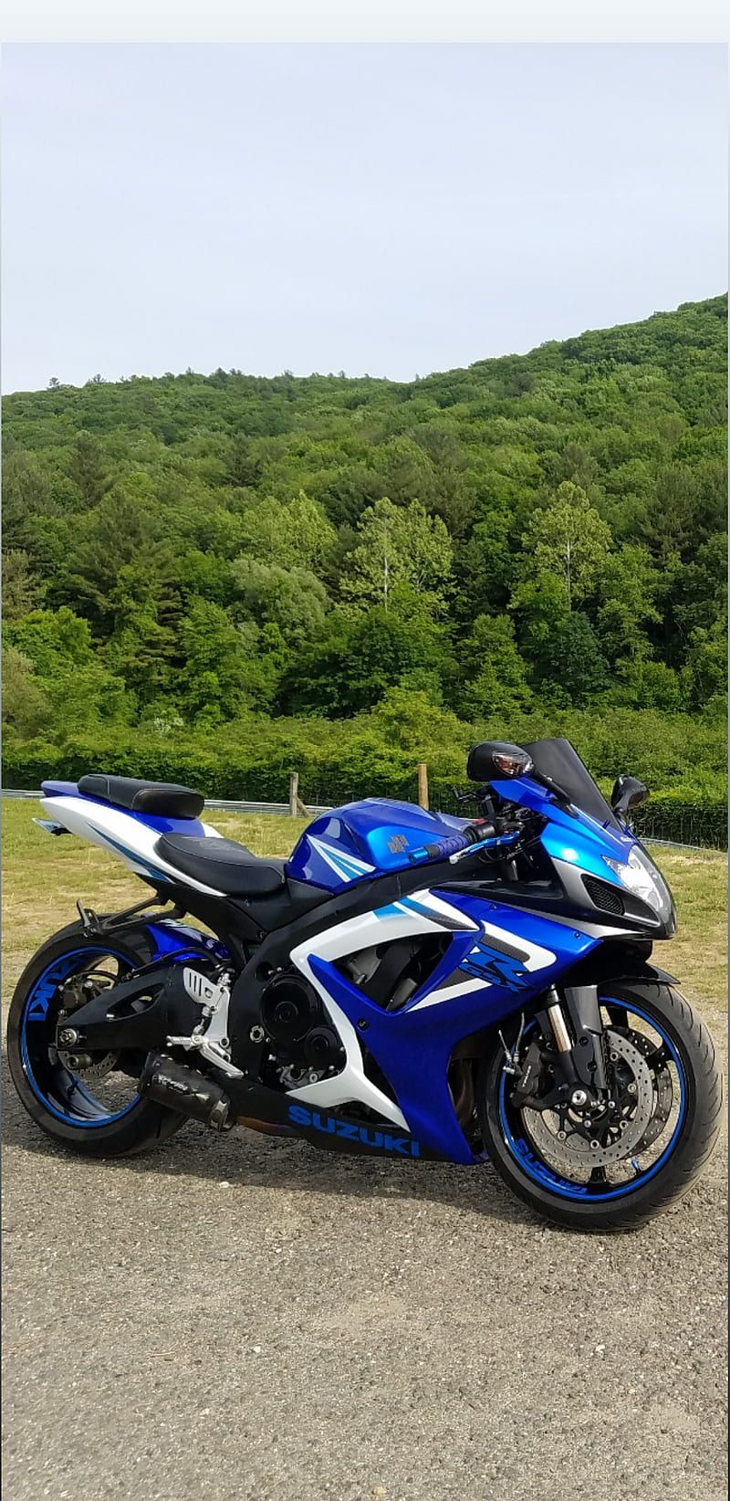 800x1644 HD gsxr 750 wallpaper