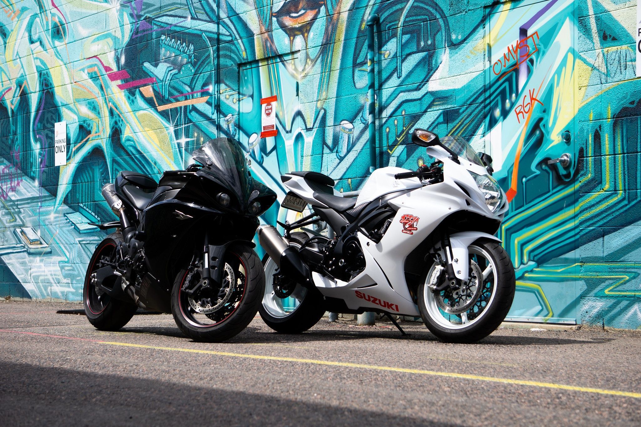 2048x1365 Wallpaper Suzuki, Yamaha, Yzf R GSX R 750 For Mobile And Desktop, Section мотоциклы, Resolution 2048x1365
