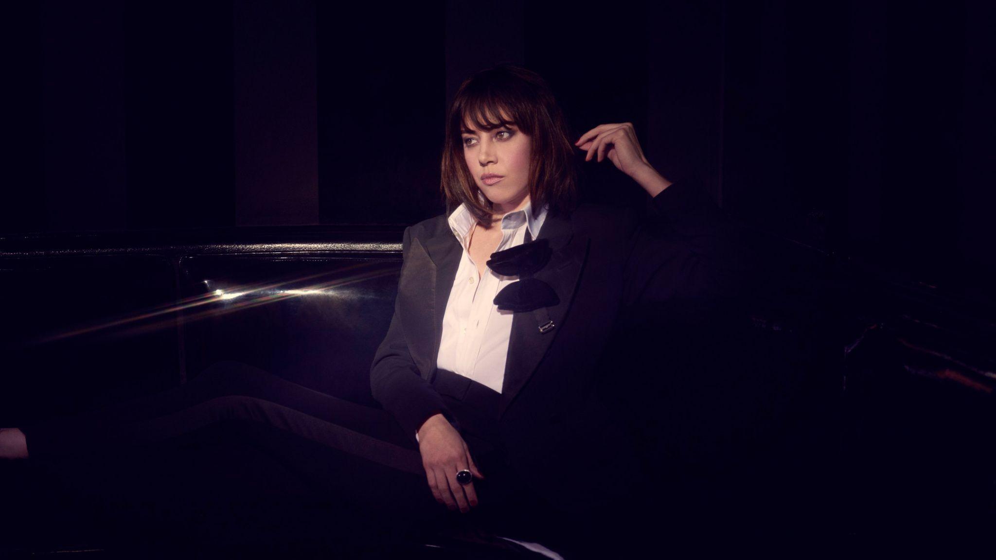 2048x1152 Download 2048x1152 wallpaper celebrity, aubrey plaza, american