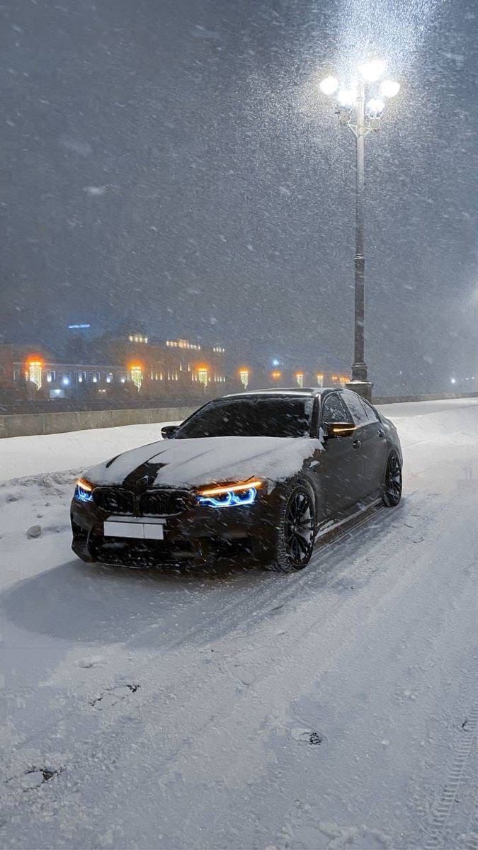 675x1200 BMW Sports Car Parked in Snow at Night. Бмв эстетика, Обои машины, Bmw эстетика